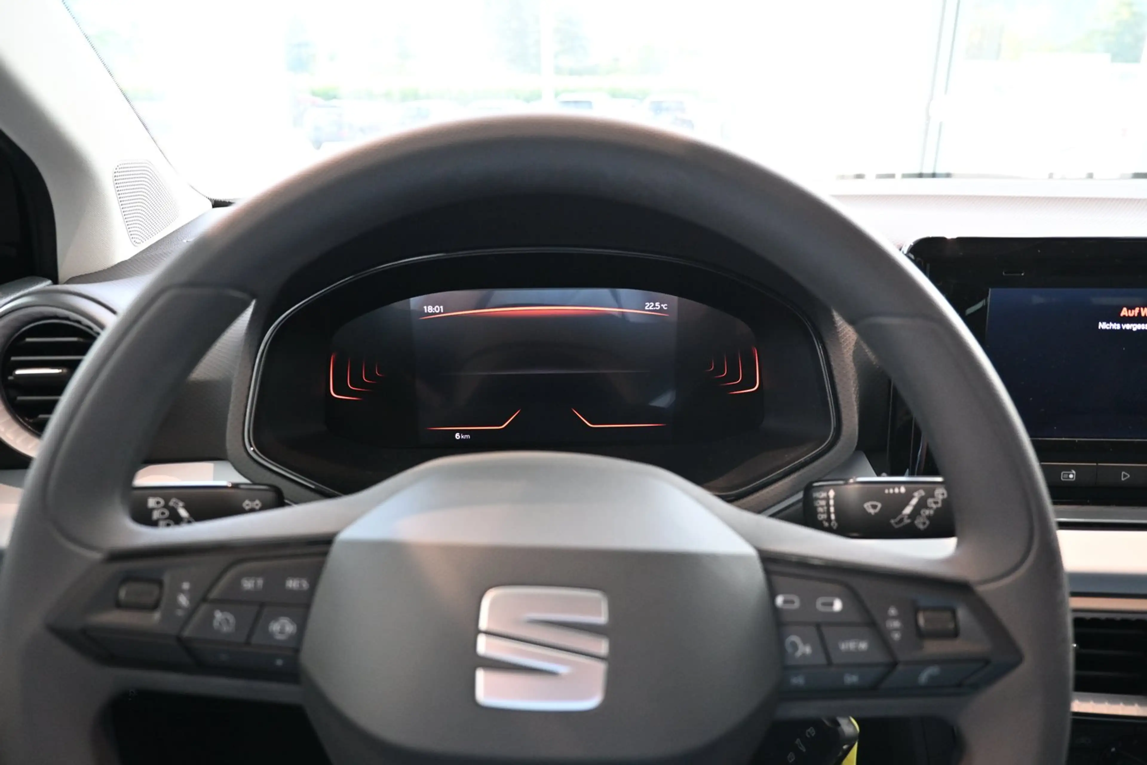 SEAT Arona Reference Edition 1.0 TSI — photo 9