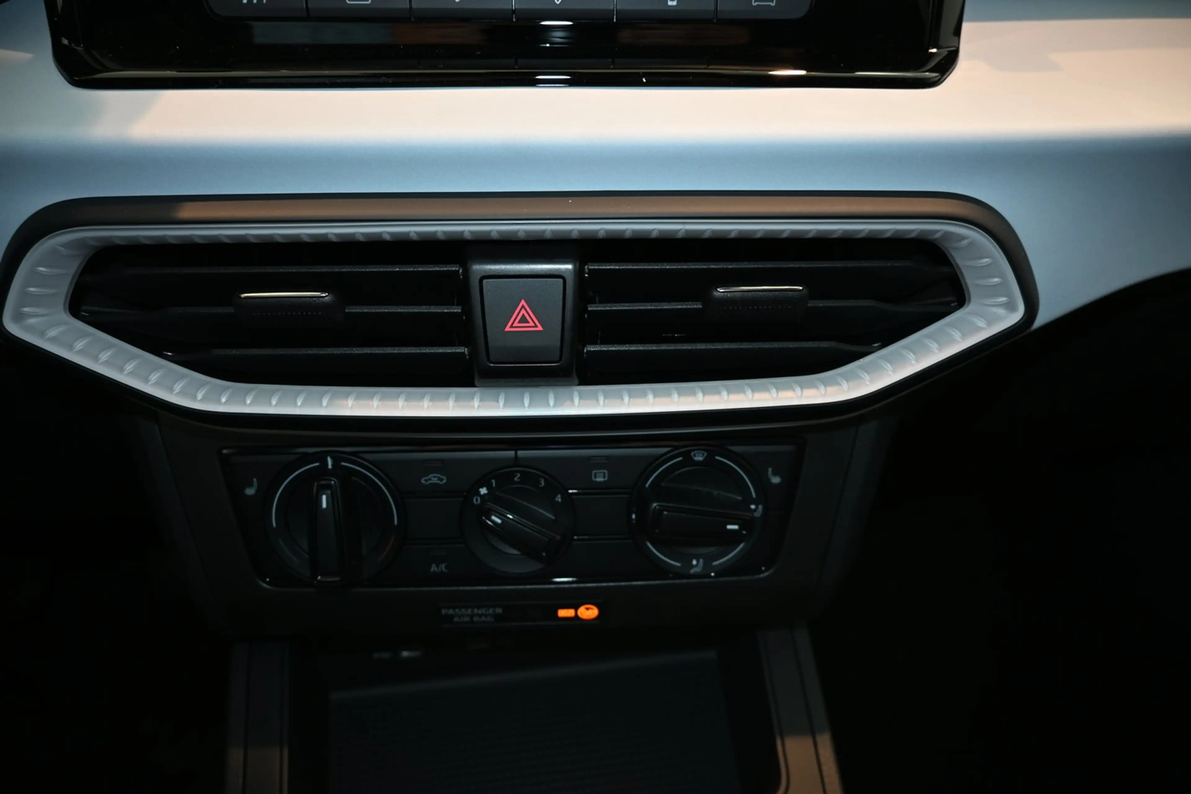 SEAT Arona Reference Edition 1.0 TSI — photo 11