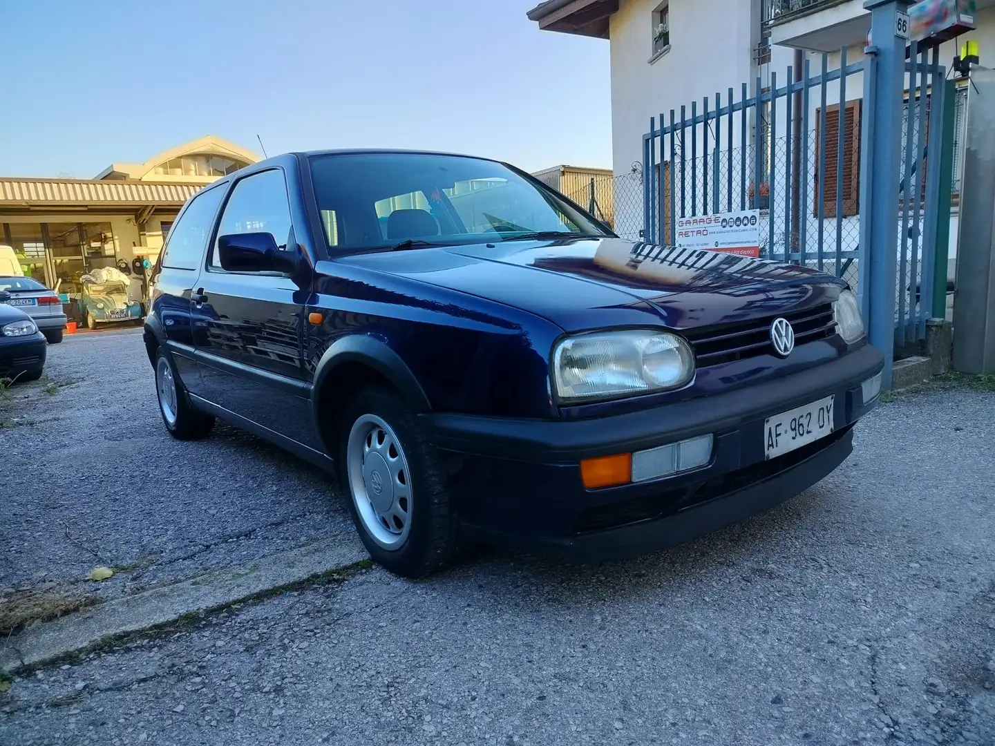 Volkswagen Golf Golf 3p 1.6 Rolling Stones Air Lilla - 2