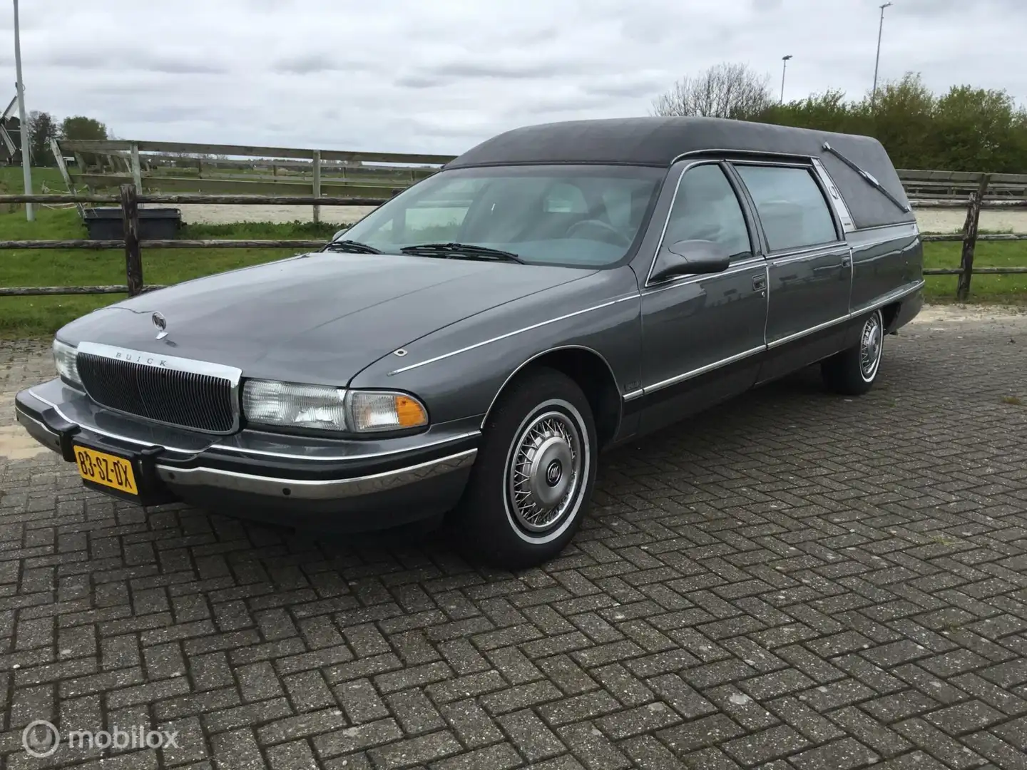 Buick Roadmaster rouwauto FUNERAL CAR HEARSE LEICHENWAGEN Grau - 1
