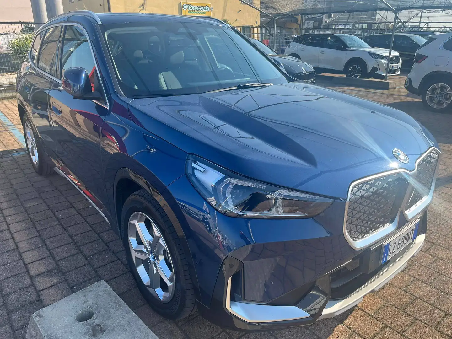 BMW iX1 iX1 eDrive20 66,5kWh Blau - 2
