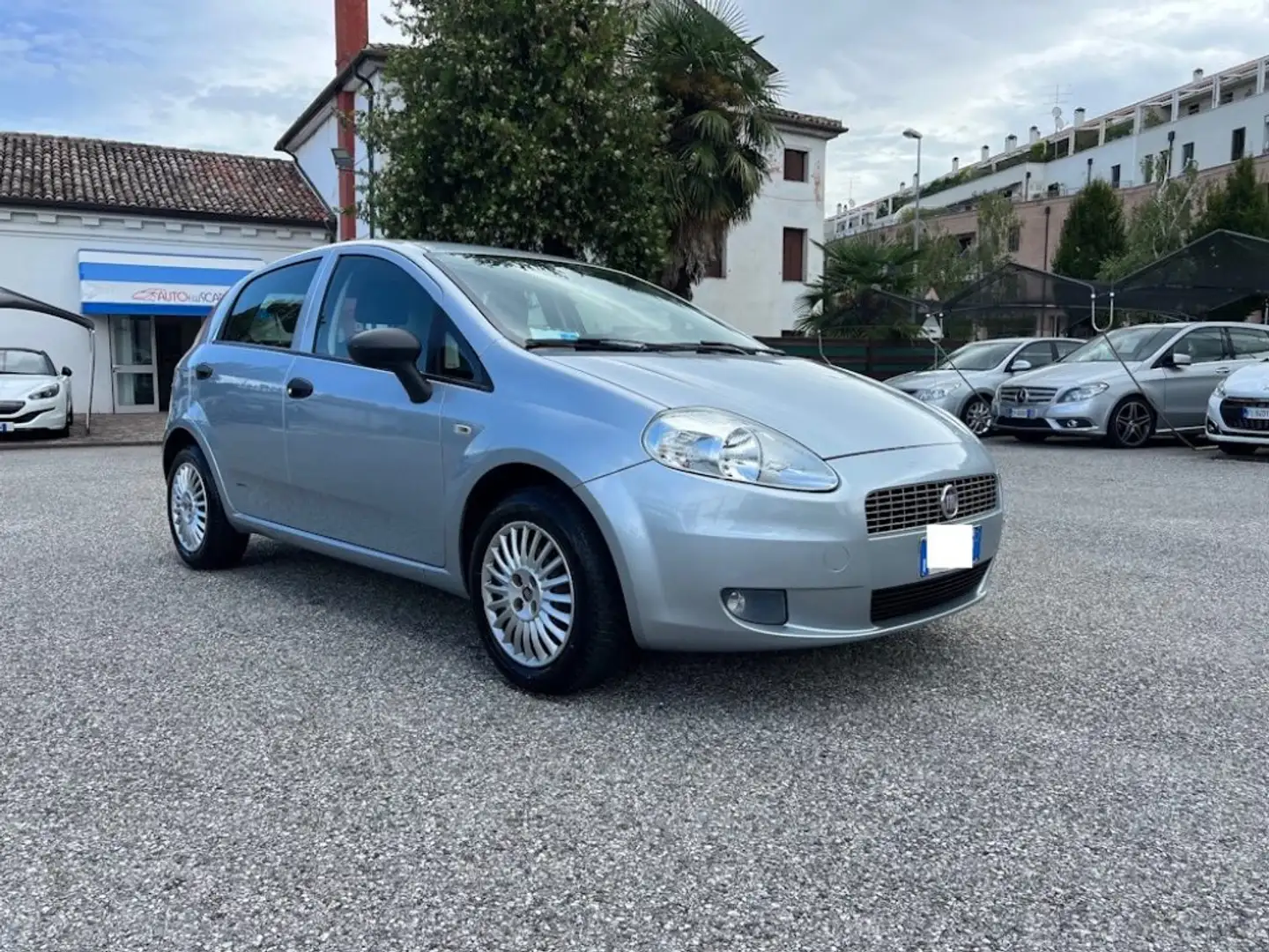 Fiat Grande Punto 1.2 5 porte Dynamic Šedá - 1