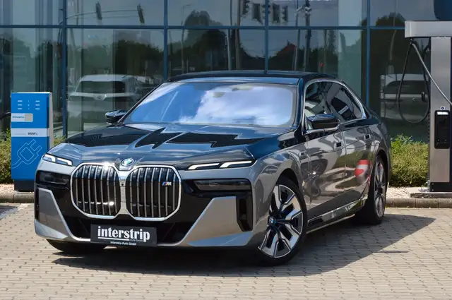BMW 7 Series main image