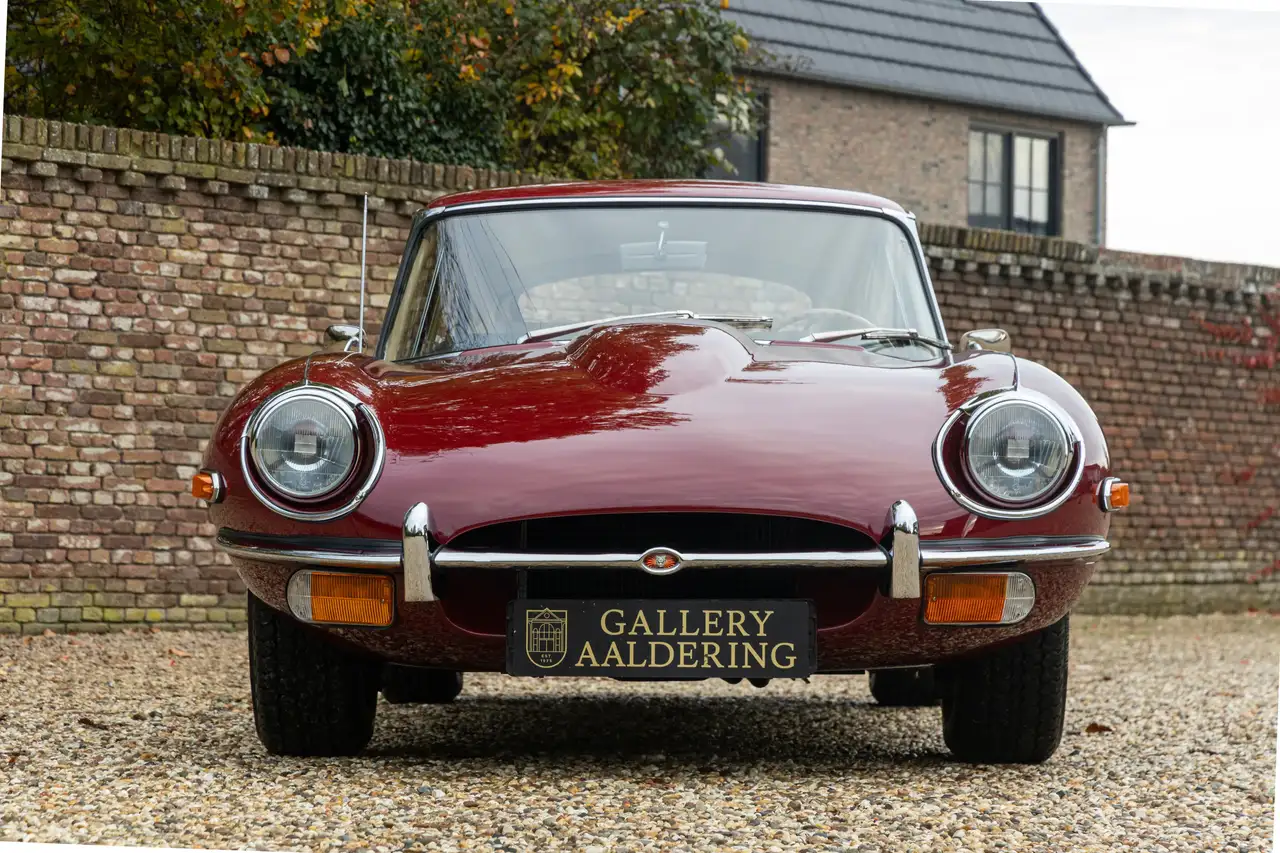 Jaguar E-Type 4.2 Litre 2+2 Coupe Series 2 "Regency Red - Automa, foto 5