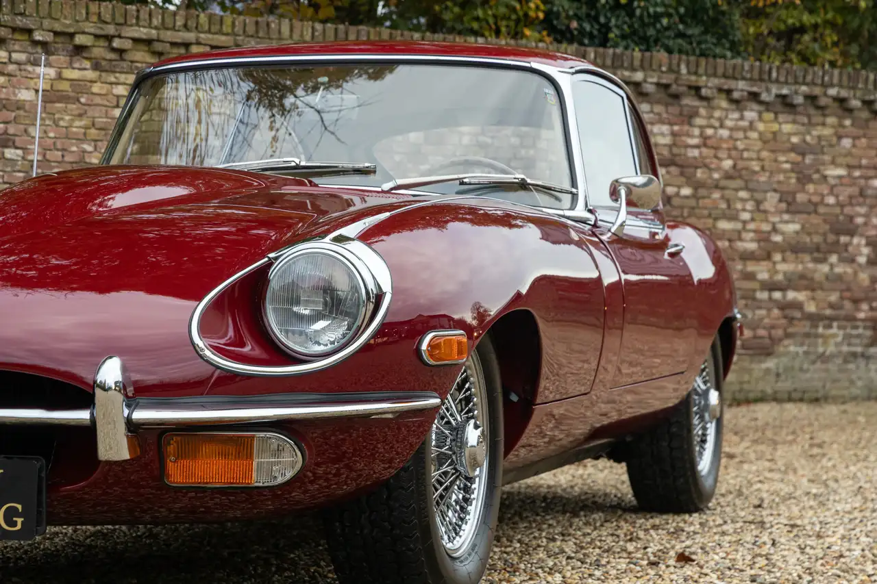 Jaguar E-Type 4.2 Litre 2+2 Coupe Series 2 "Regency Red - Automa, foto 10