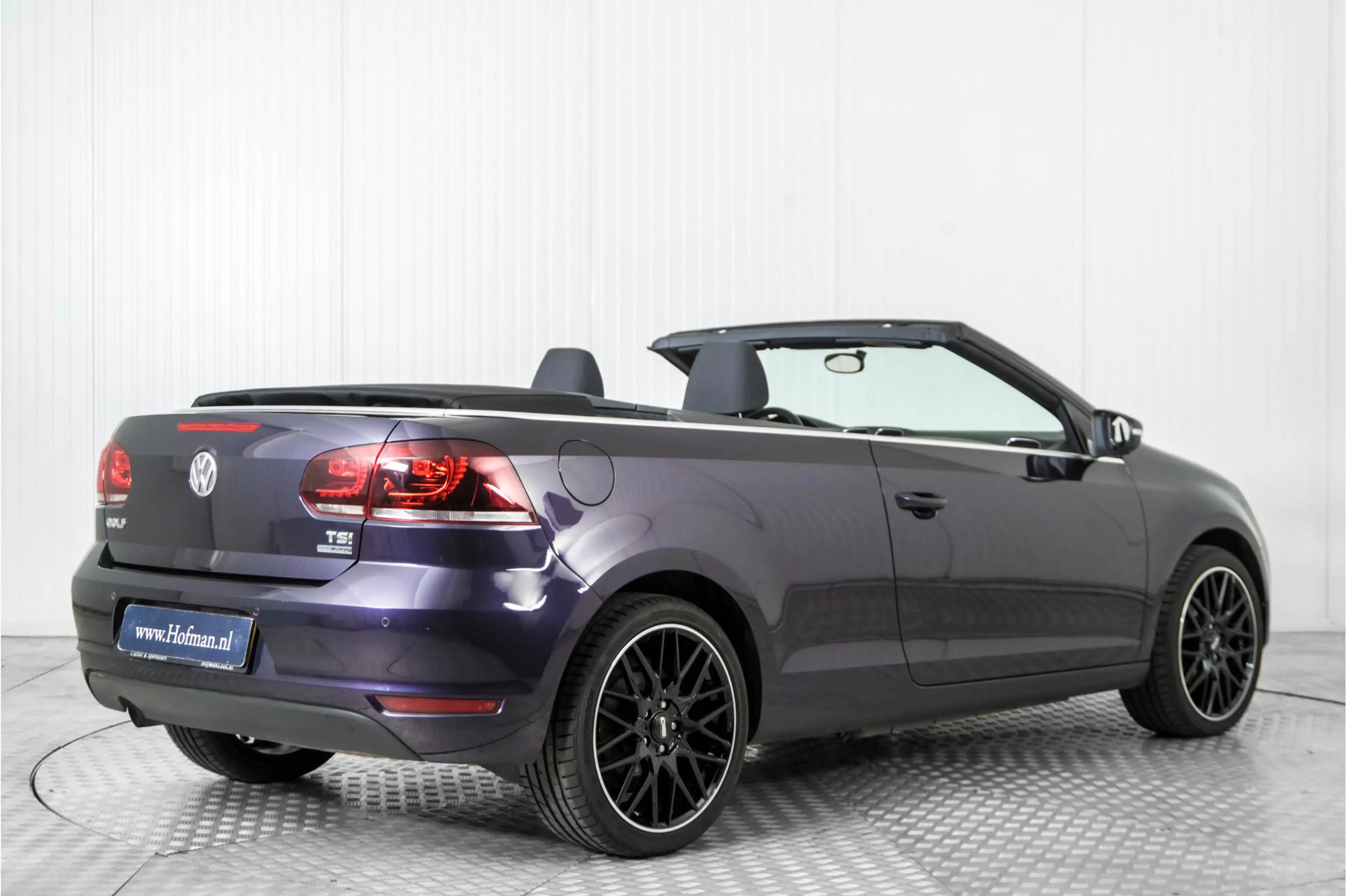 Volkswagen Golf Cabriolet 1.2 TSI BlueMotion — photo 2