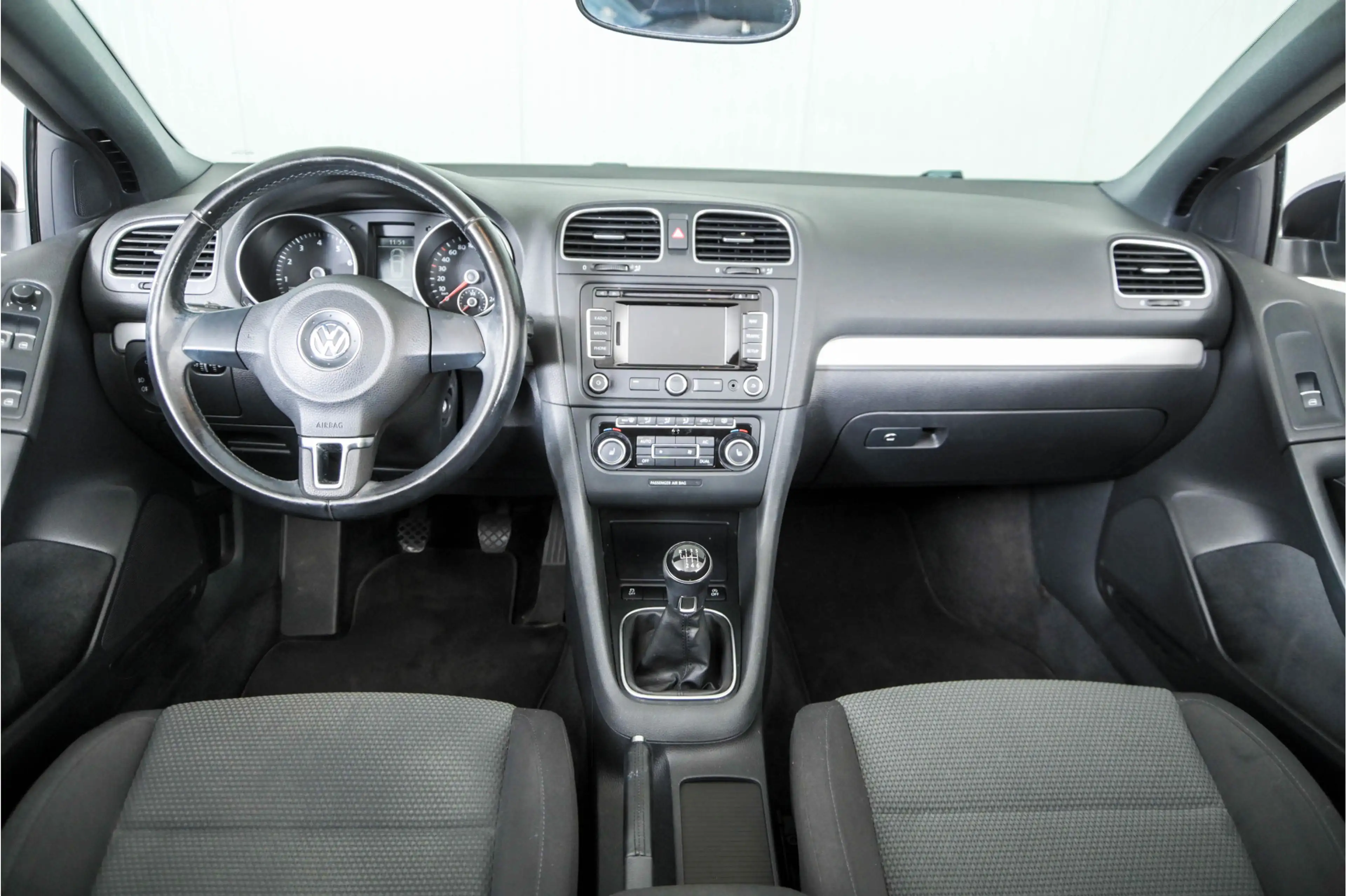 Volkswagen Golf Cabriolet 1.2 TSI BlueMotion — photo 7