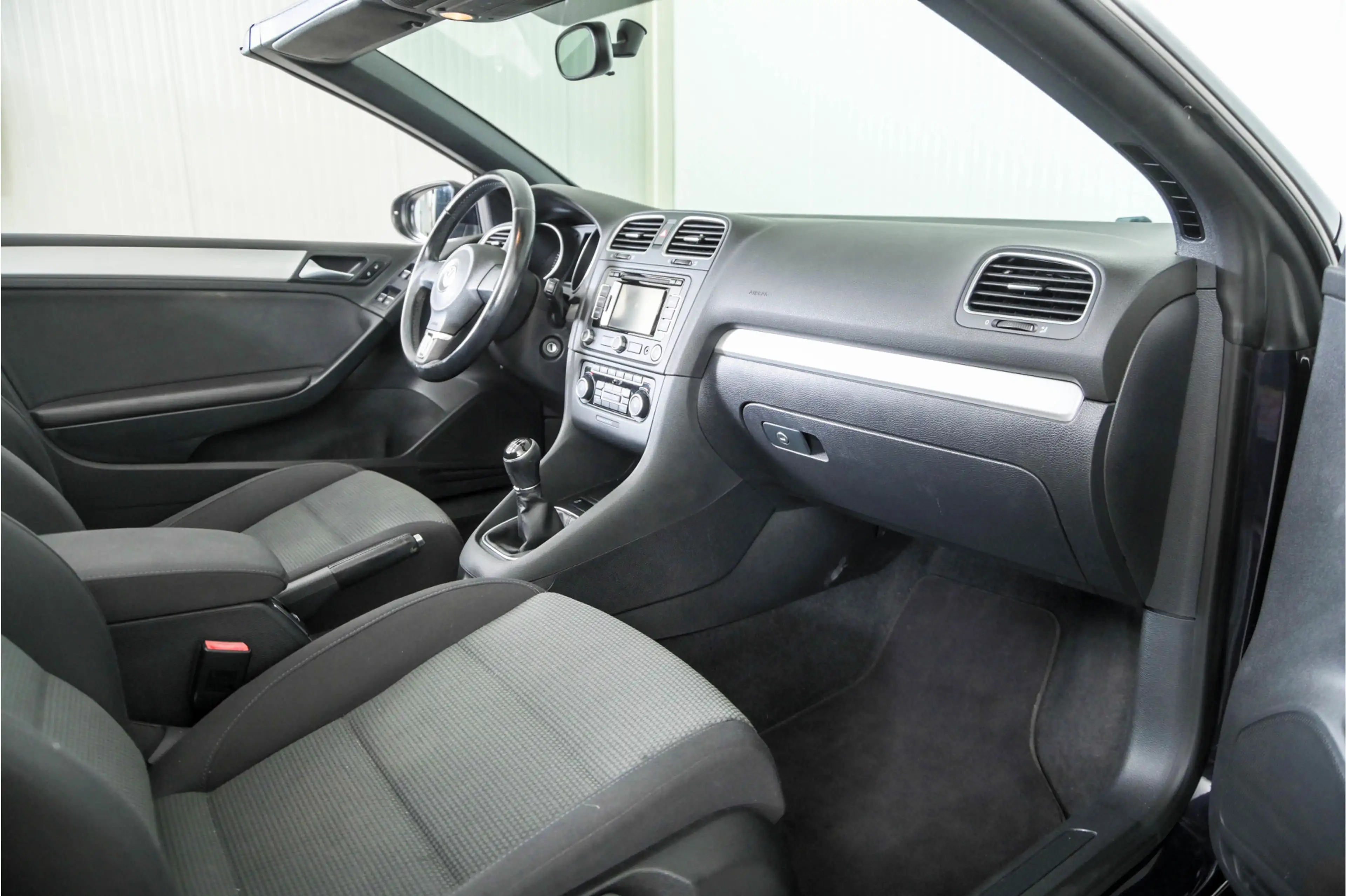 Volkswagen Golf Cabriolet 1.2 TSI BlueMotion — photo 12