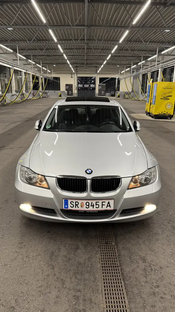BMW 320 320d - 1