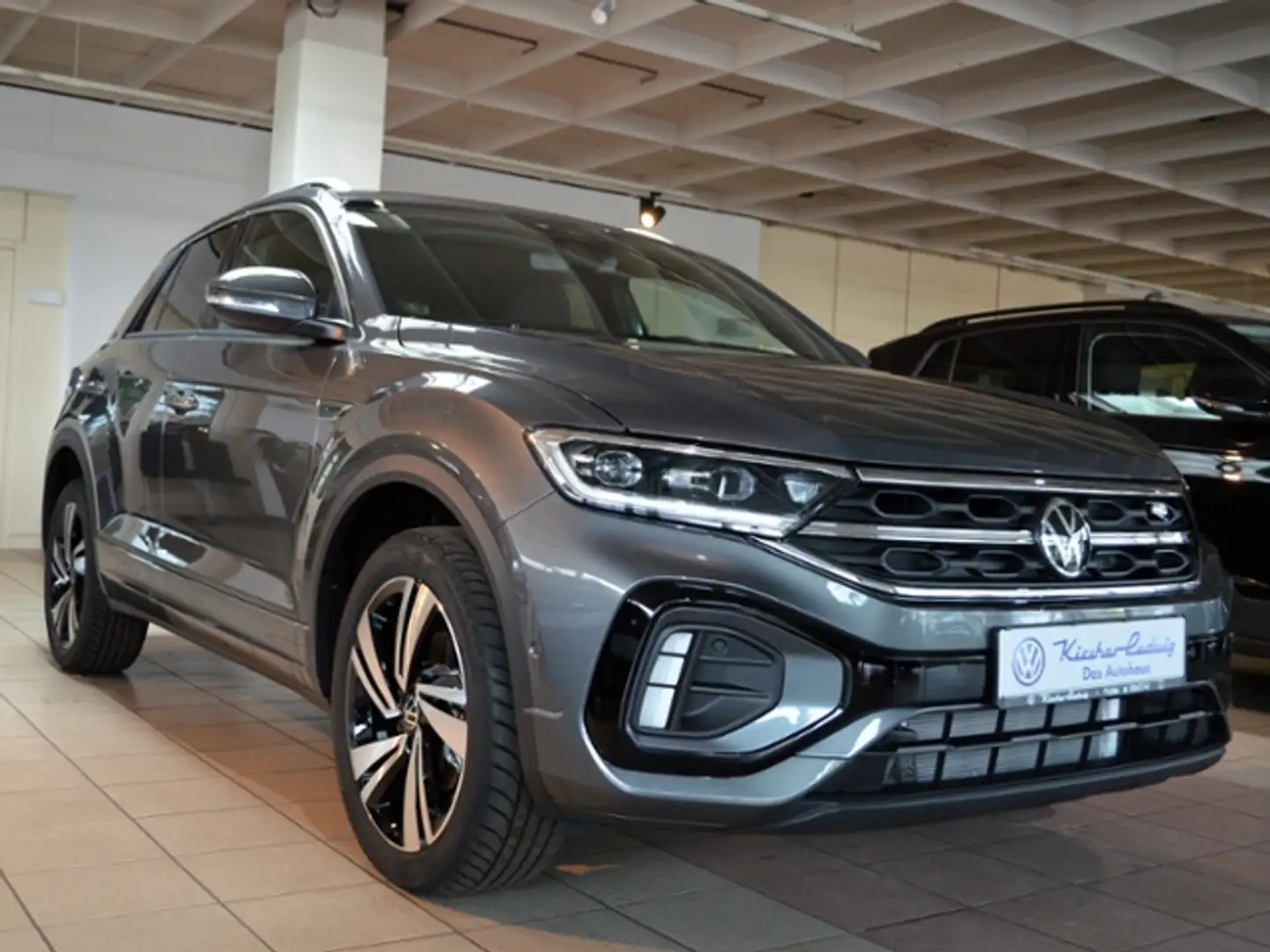 Volkswagen T-Roc 1,5 TSI DSG R-Line LED KAMERA 18" Silber - 1