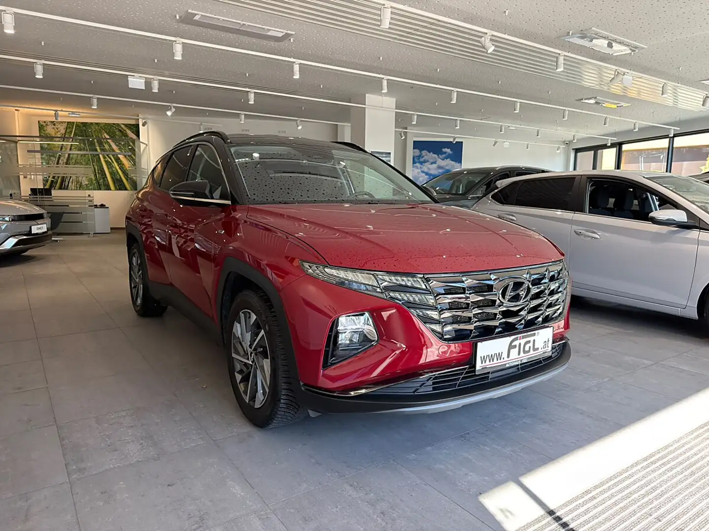 Hyundai TUCSON Tucson 1,6 T-GDI 2WD 48V Trend Line DCT Rot - 2