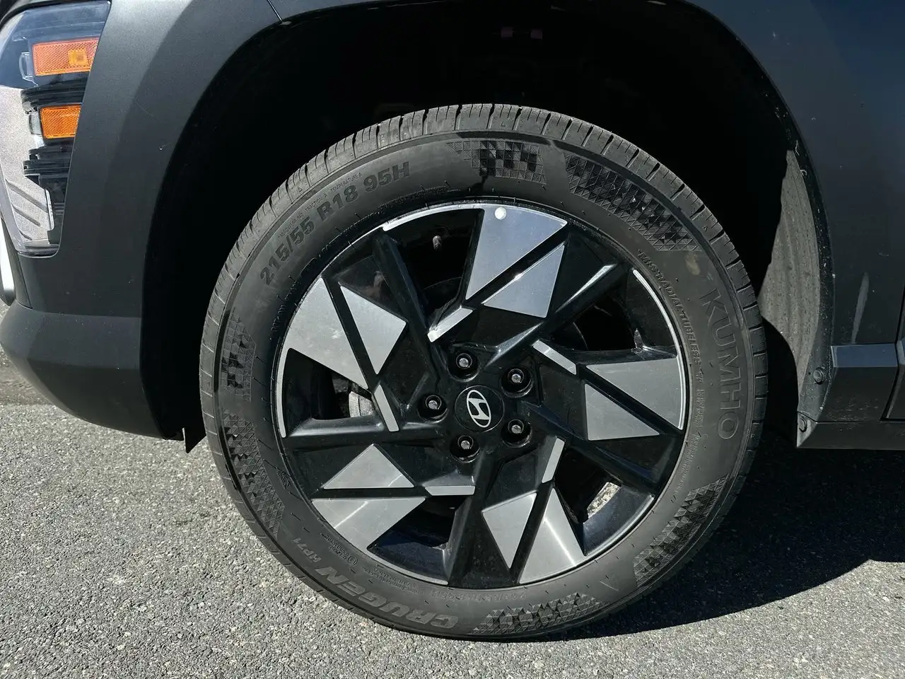 Hyundai KONA снимка Hyundai KONA