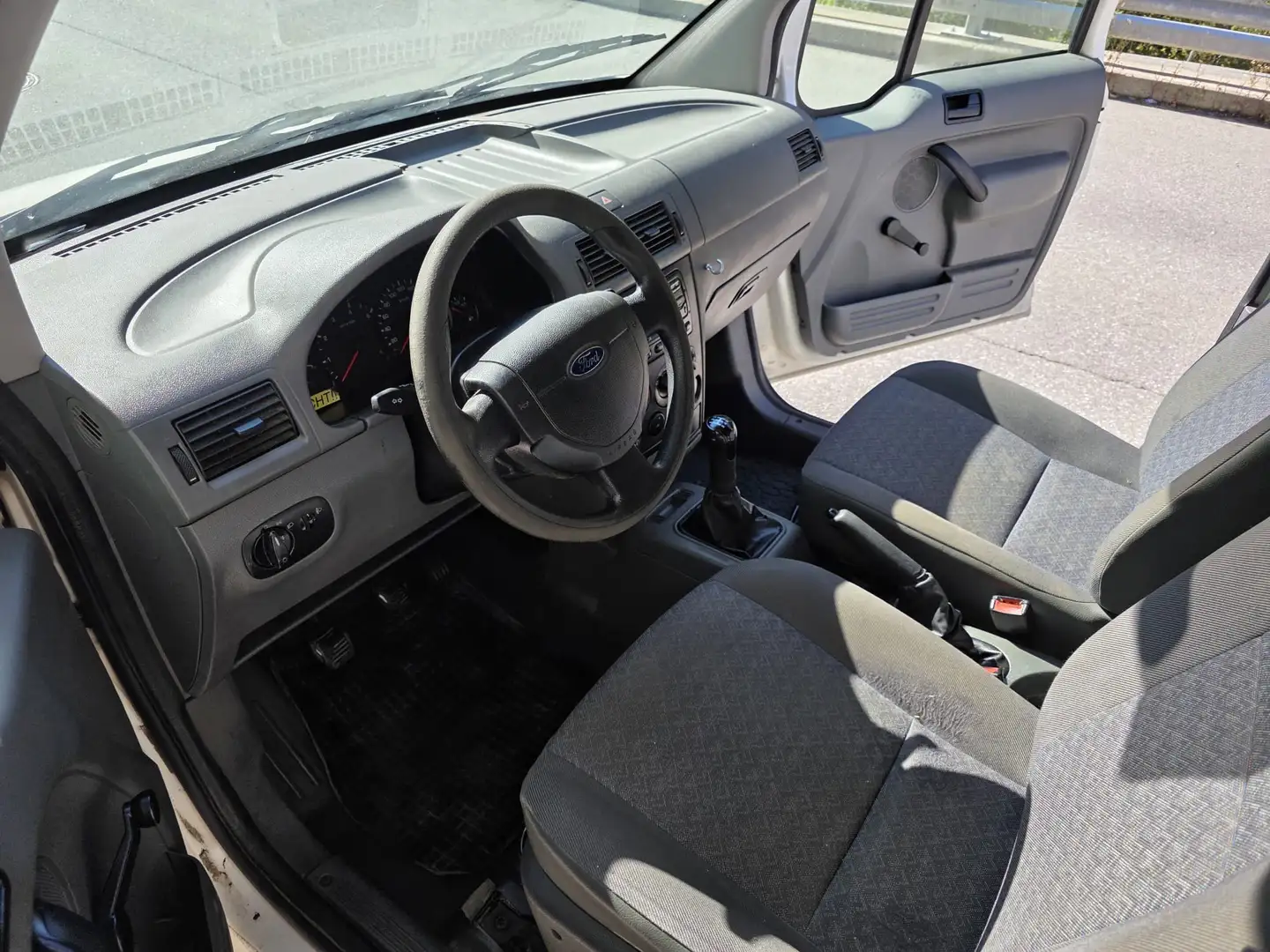 Ford Tourneo Connect FT200K TDi 1,8 Family - 2