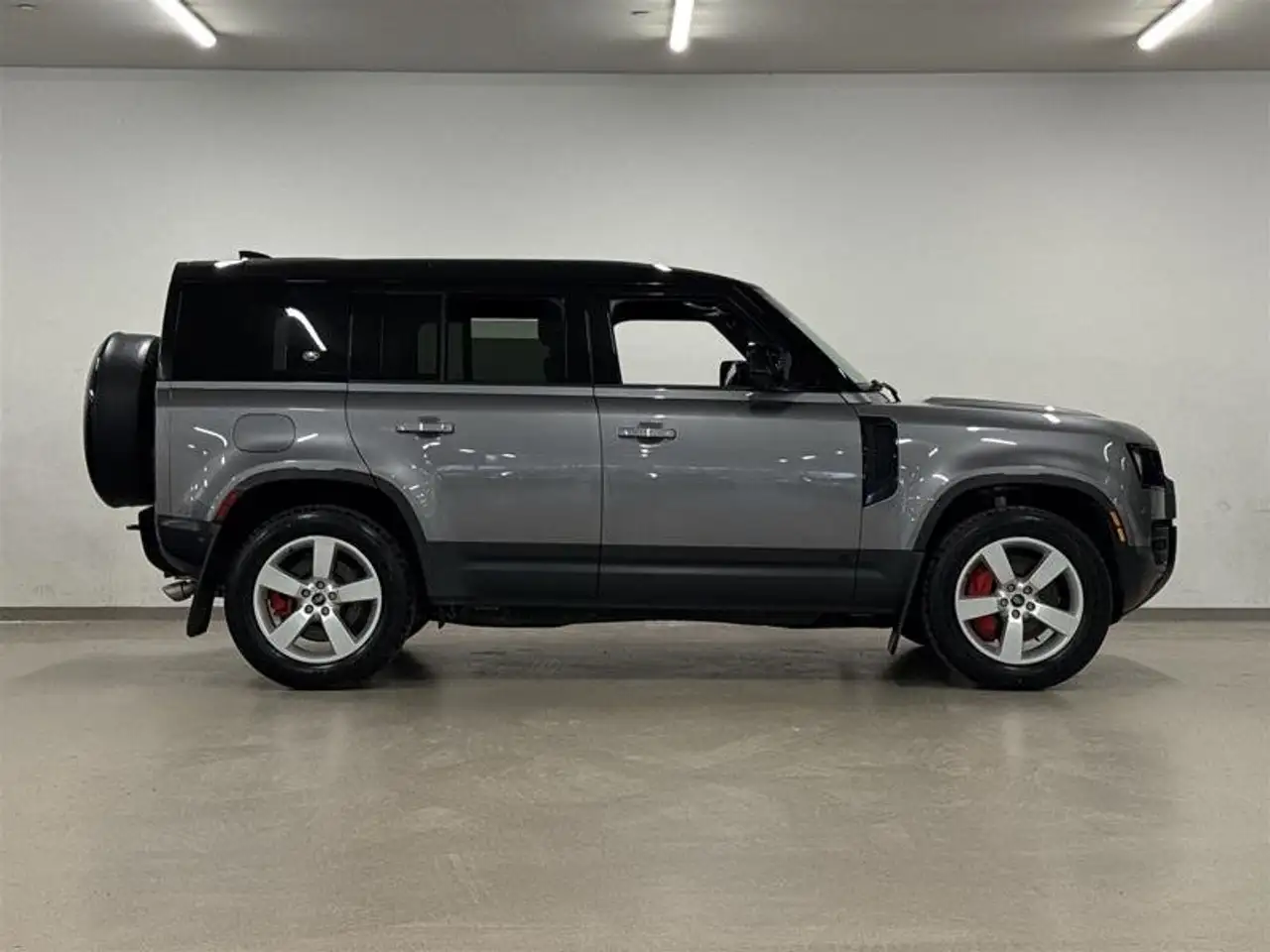 Land Rover Defender снимка Land Rover Defender
