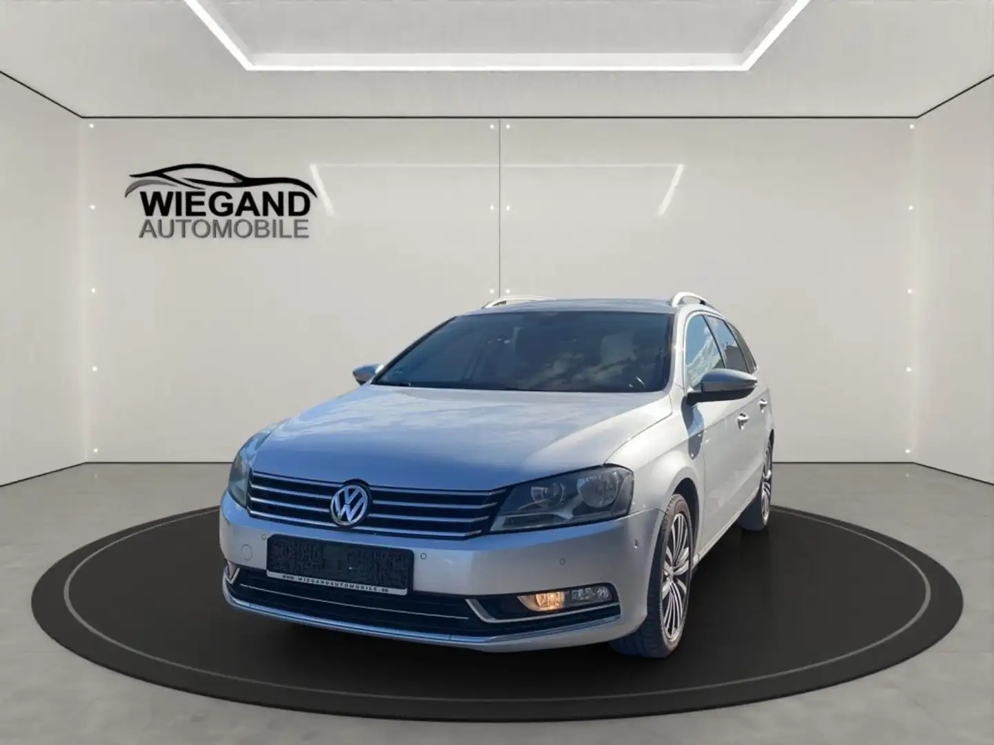 Volkswagen Passat Variant 2.0 TDI DSG BlueMotion Technology Argintiu - 1