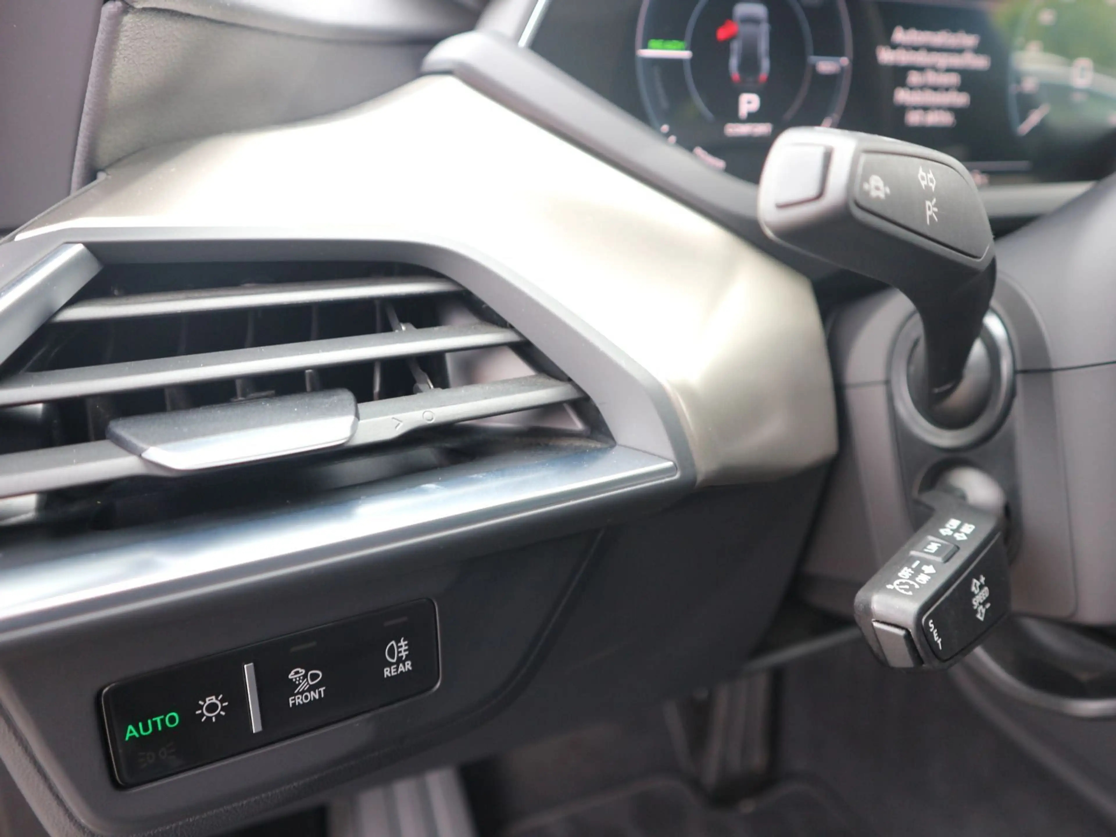 Audi e-tron GT RFK*PANO*HUD*B&O*CARPLAY — photo 9