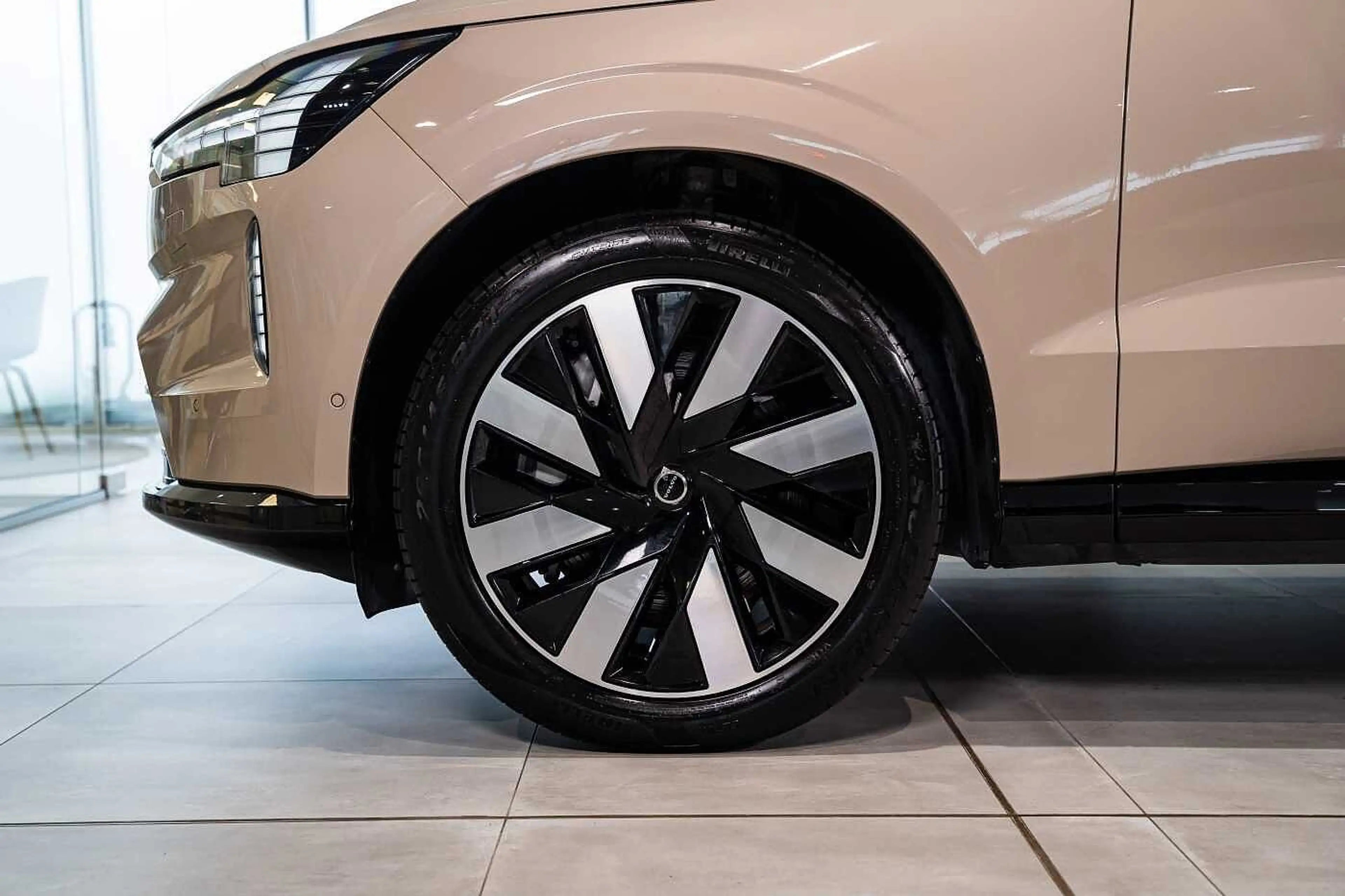 Volvo EX90 Ultra, Twin Motor, 7 places — photo 5