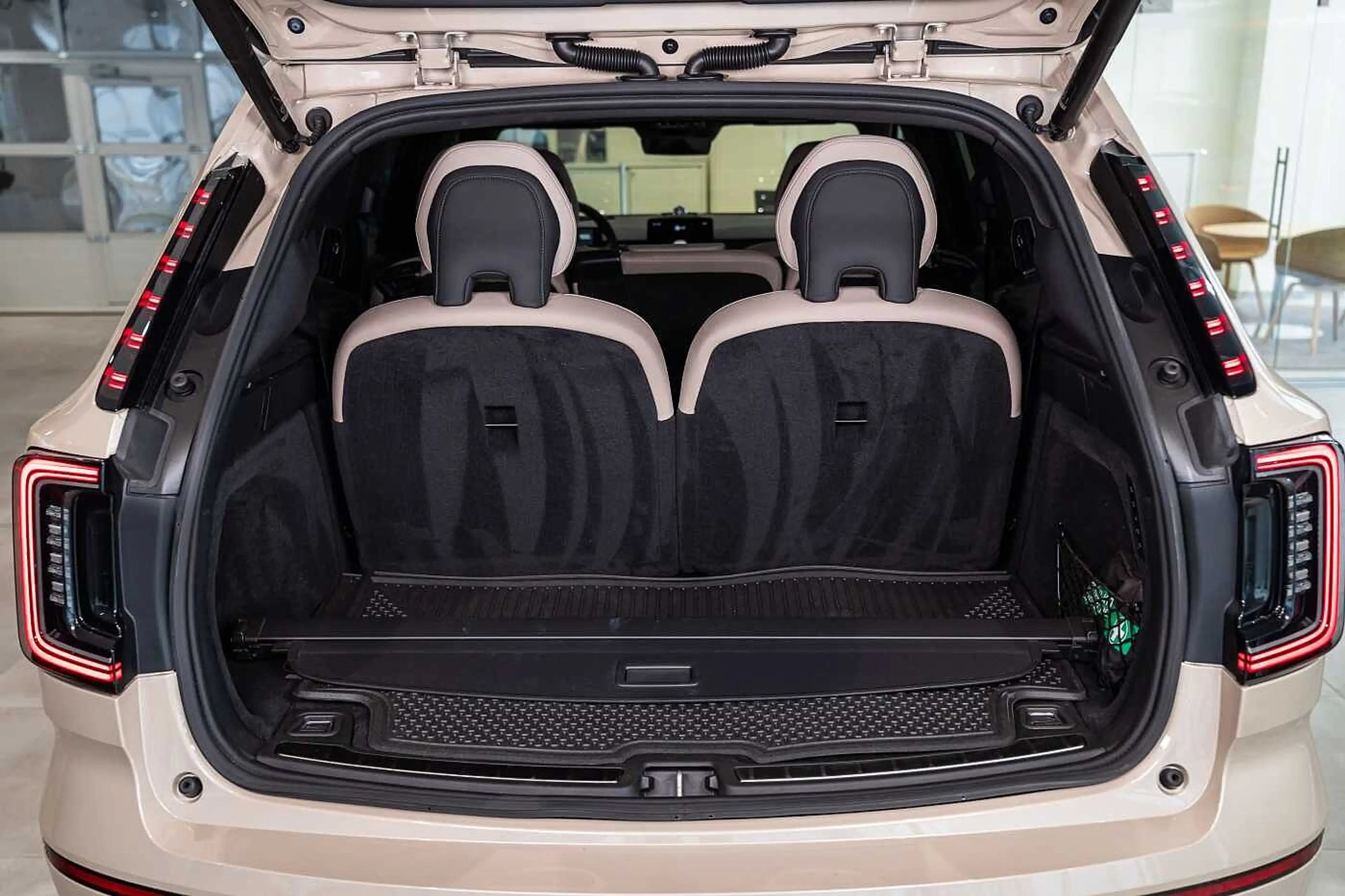 Volvo EX90 Ultra, Twin Motor, 7 places — photo 9