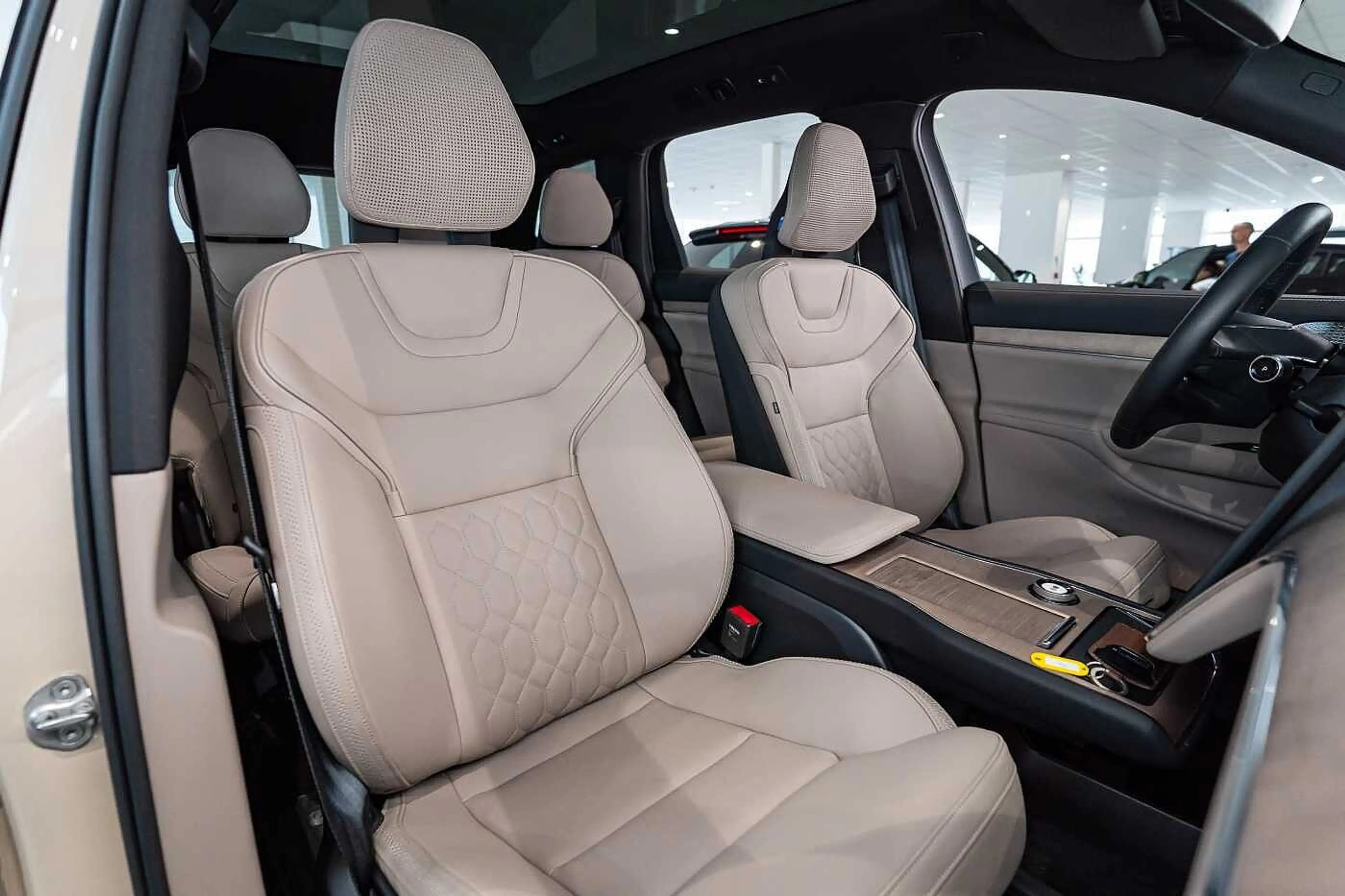 Volvo EX90 Ultra, Twin Motor, 7 places — photo 15