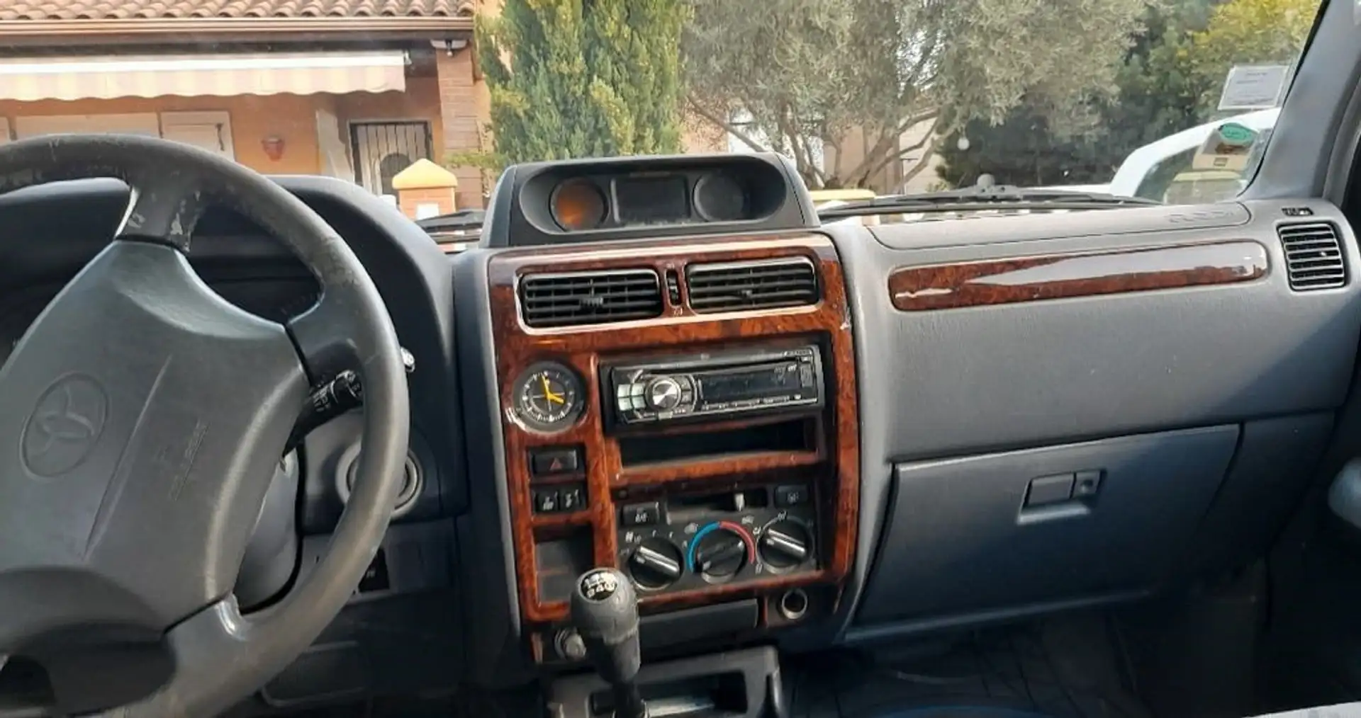 Toyota Land Cruiser J 90 - 2