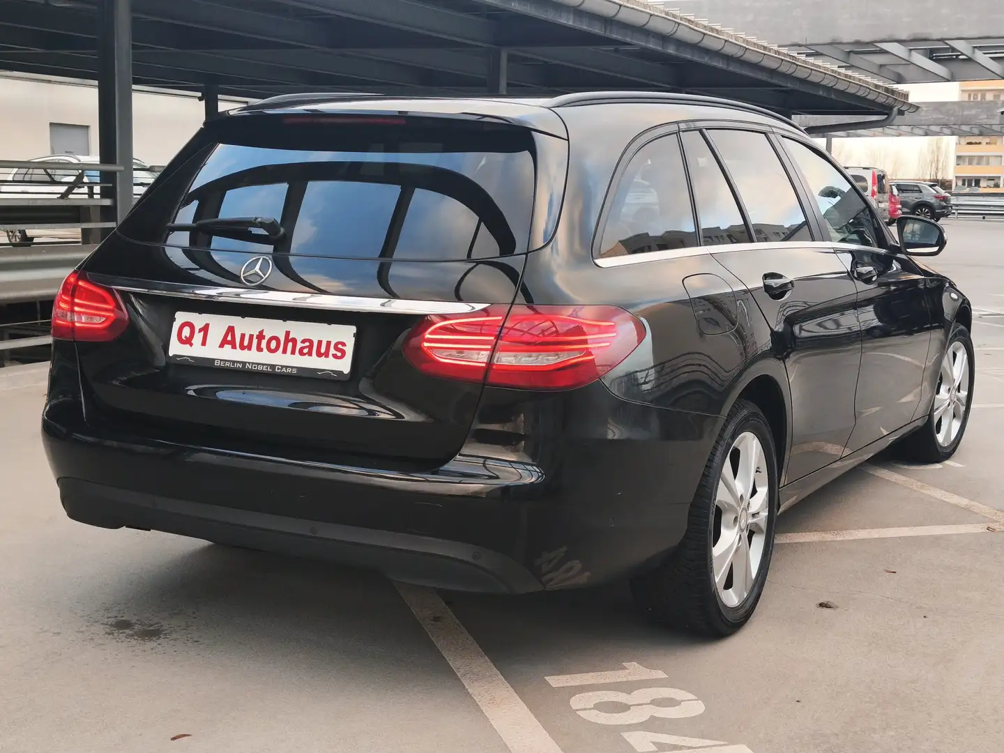 Mercedes-Benz C 180 T AUTOMATIK LED/SHZ/NAVI/PARKASSIST/TEMPOMAT/17ZOL Schwarz - 2