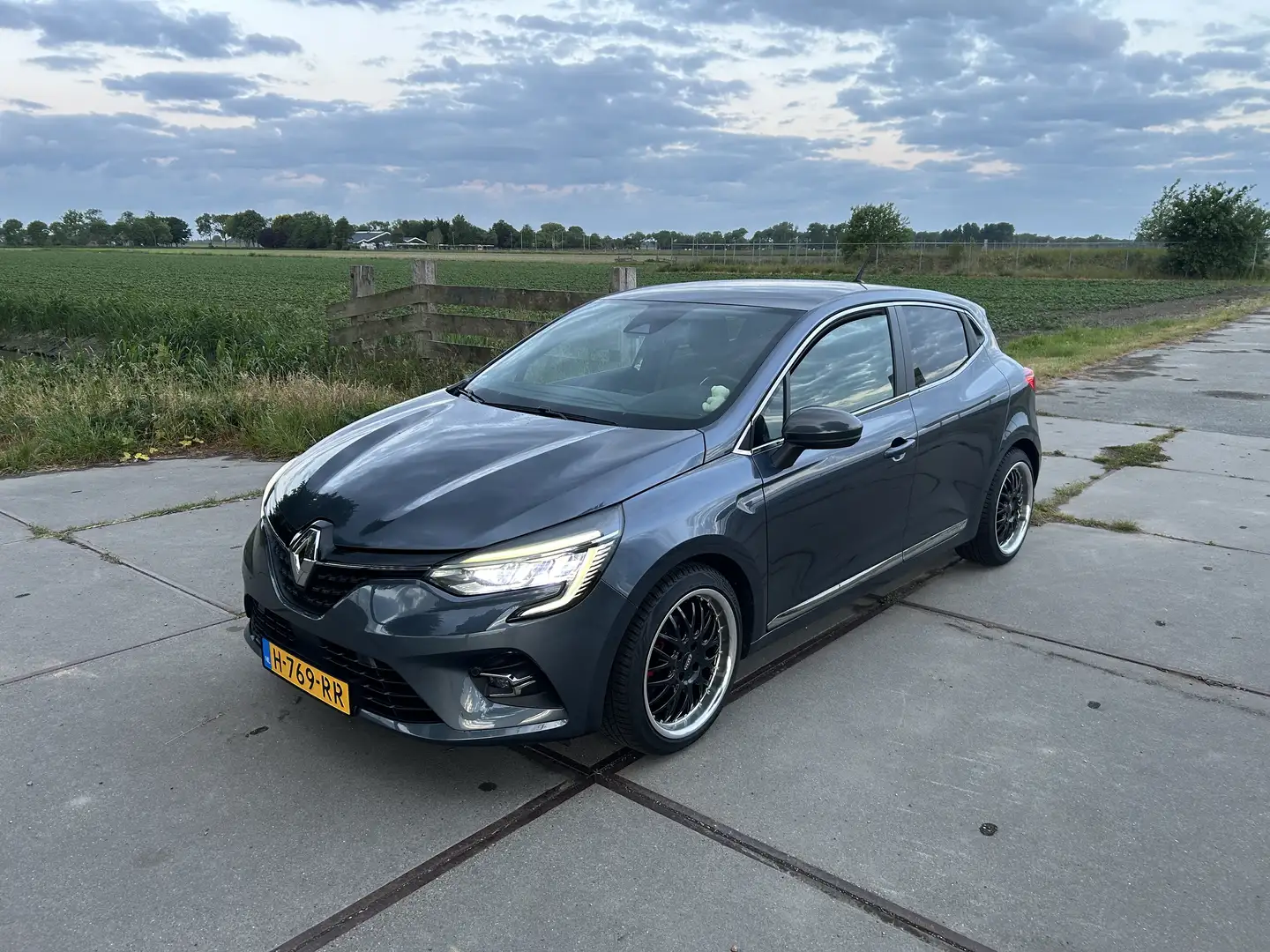 Renault Clio TCe 100 LPG INTENS Grijs - 1