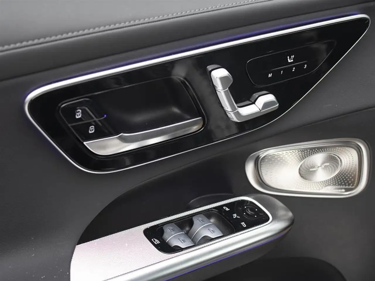 Mercedes-Benz GLC снимка Mercedes-Benz GLC