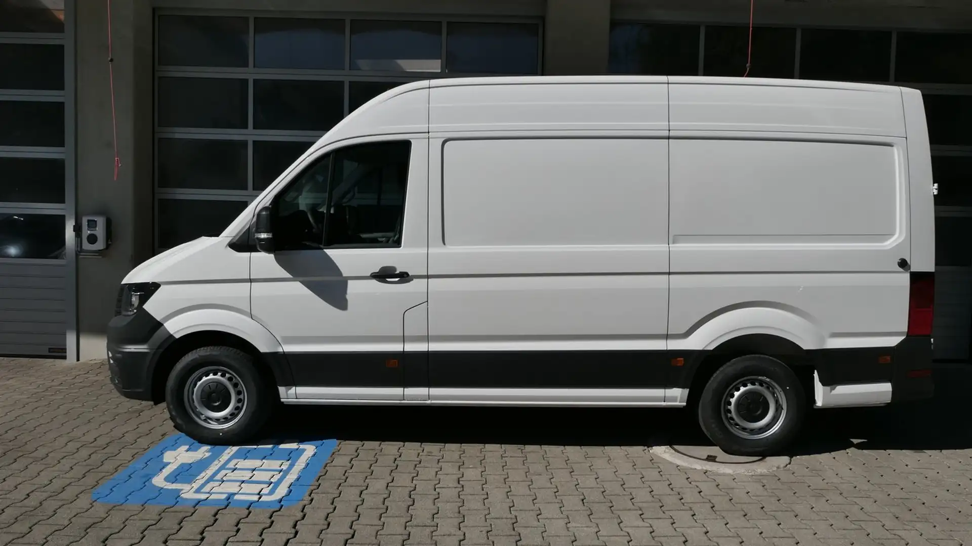Volkswagen Crafter VW Crafter 35 T6 Kastenwagen L3H3 TDI 4MOTION Wit - 2