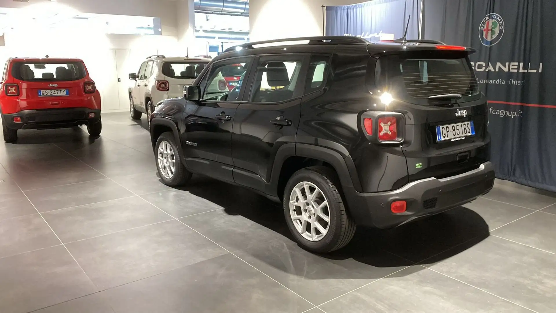 Jeep Renegade Renegade 1.5 Turbo T4 MHEV Limited Schwarz - 2
