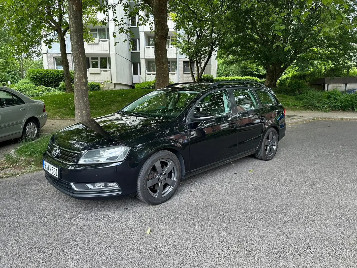 Volkswagen Passat Variant Passat Variant 1.6 TDI BlueMotion Schwarz - 2