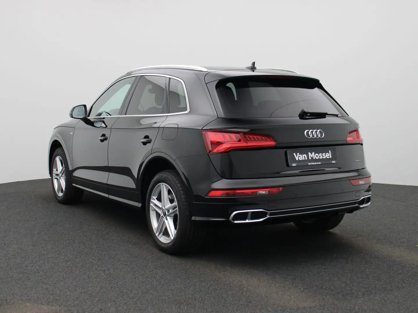Audi Q5 55 TFSI e quattro Competition l MMI navigatie plus Zwart - 2