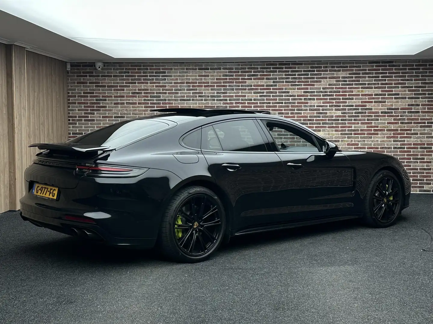Porsche Panamera 2.9 4 E-Hybrid Leer Panoramadak Sportuitlaat Bose Zwart - 2