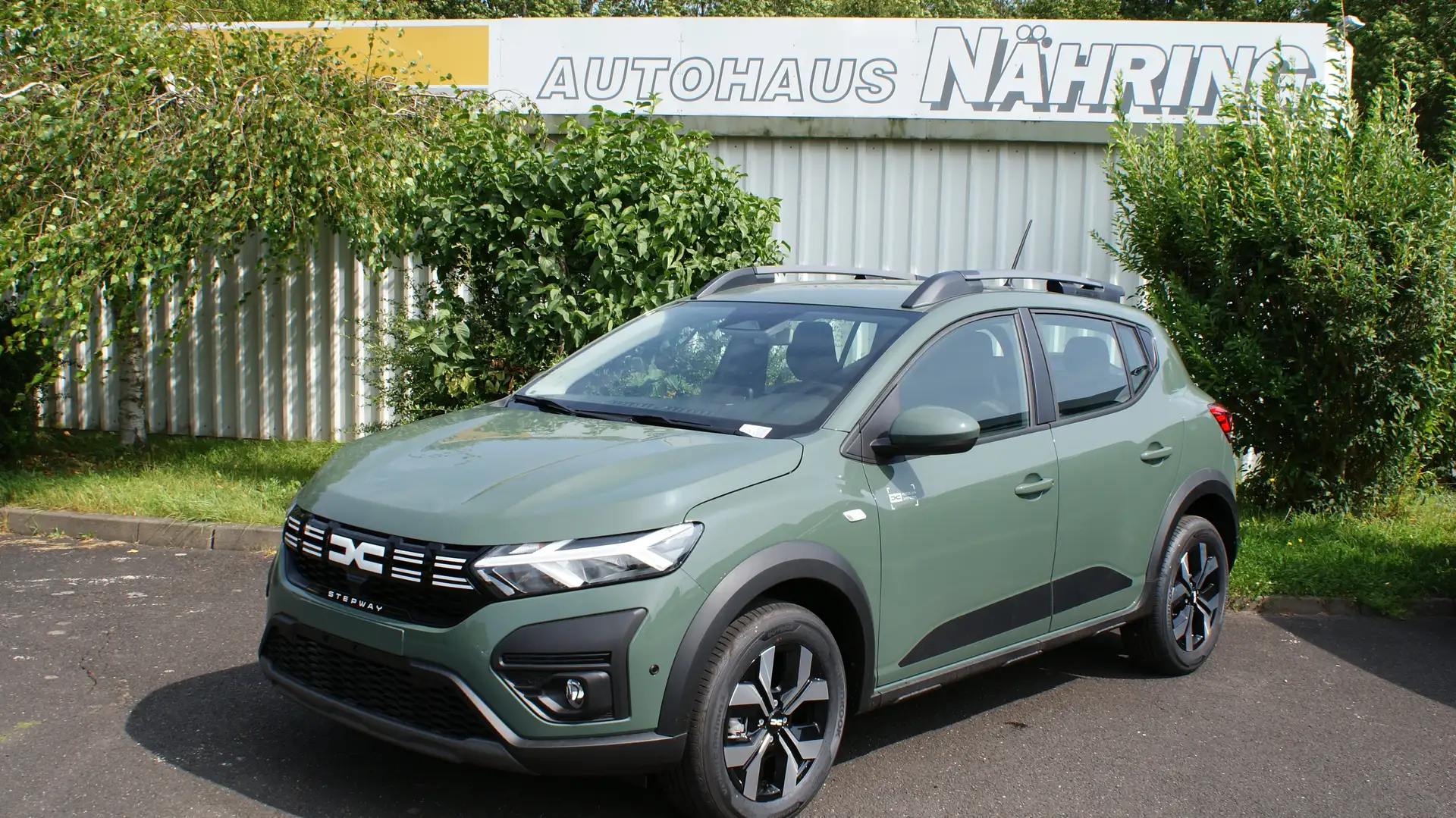 Dacia Sandero Stepway Expression 110 PS NAVI Vert - 2