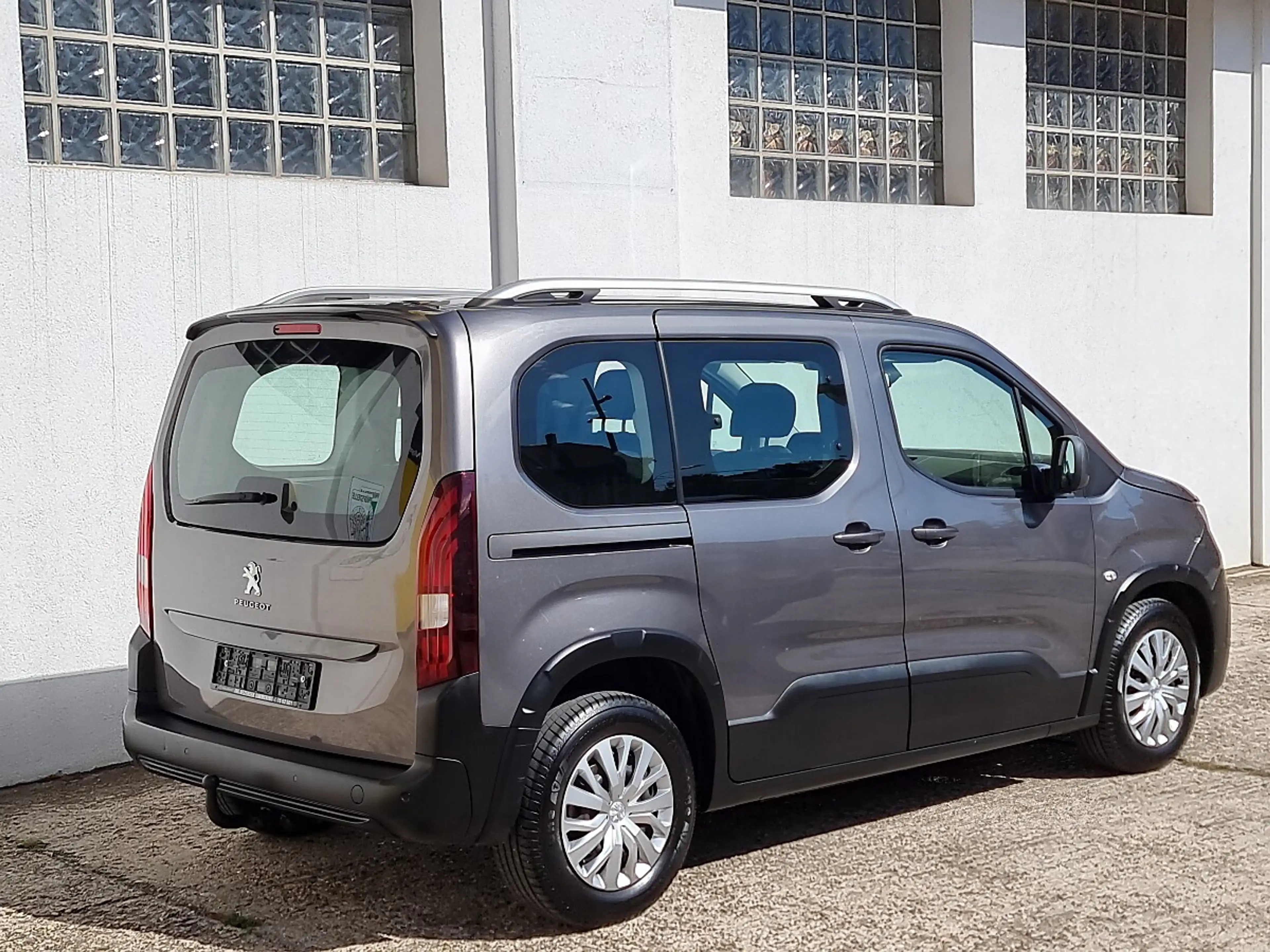 Peugeot Rifter 1,5 BlueHDI 100 S&S Active — photo 4