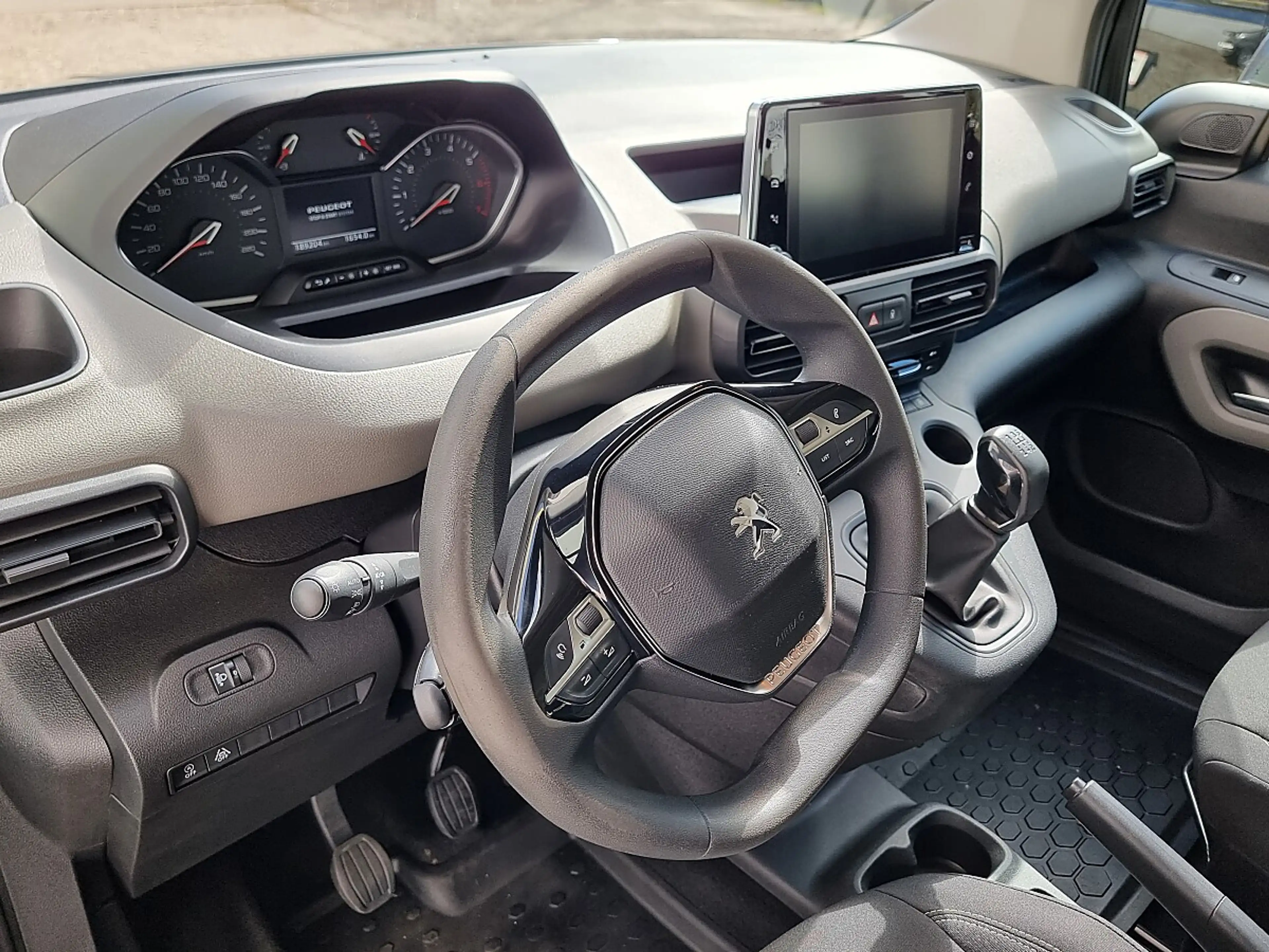 Peugeot Rifter 1,5 BlueHDI 100 S&S Active — photo 14