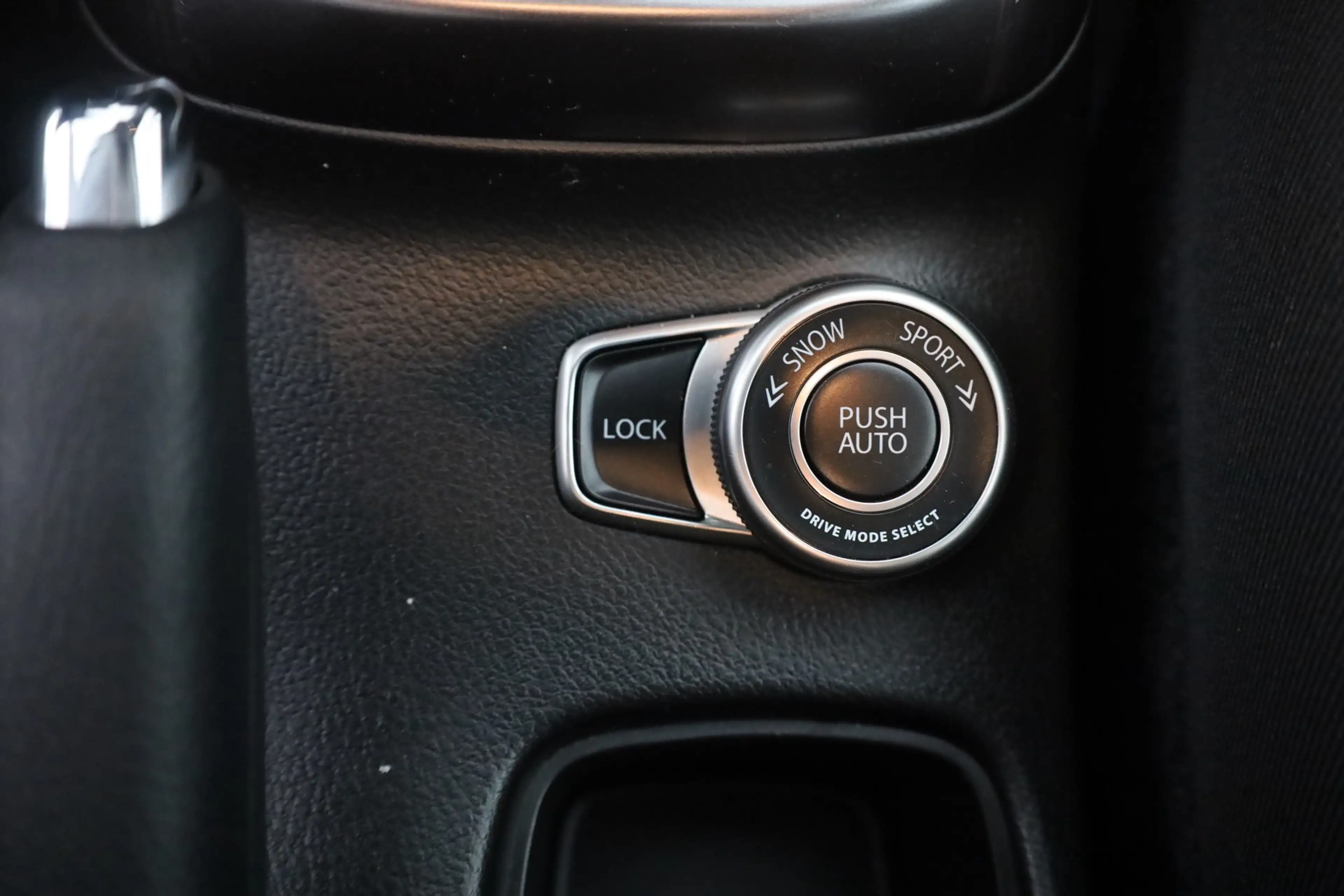 Suzuki SX4 S-Cross S-Cross 1.4 4WD LED ACC Navi Kamera Sitzheizung — photo 13
