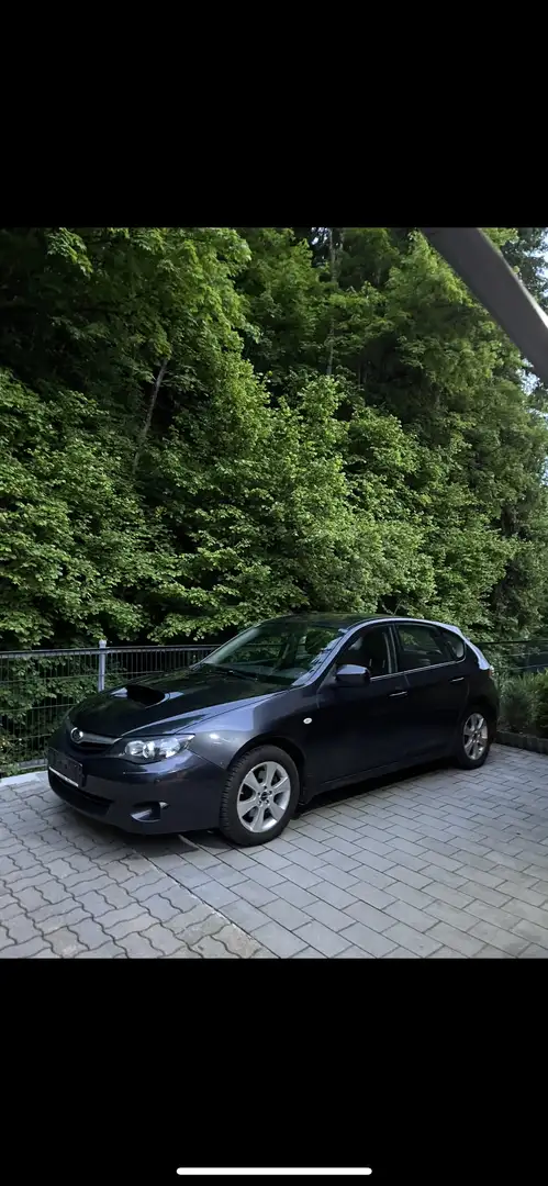 Subaru Impreza Grau - 2