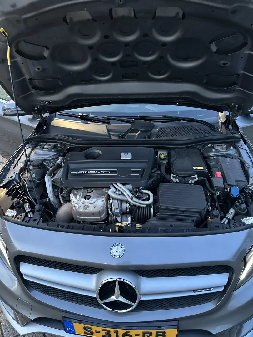Mercedes-Benz GLA 45 AMG 4MATIC Grigio - 2