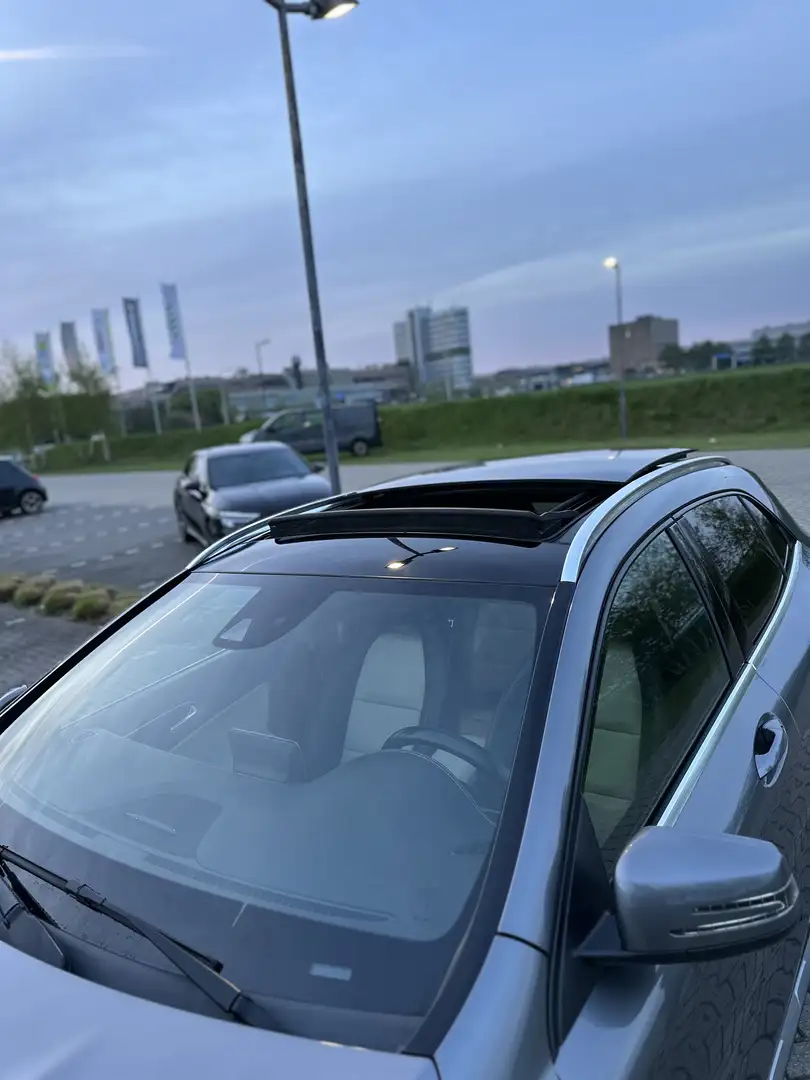 Mercedes-Benz GLA 45 AMG 4MATIC Šedá - 1