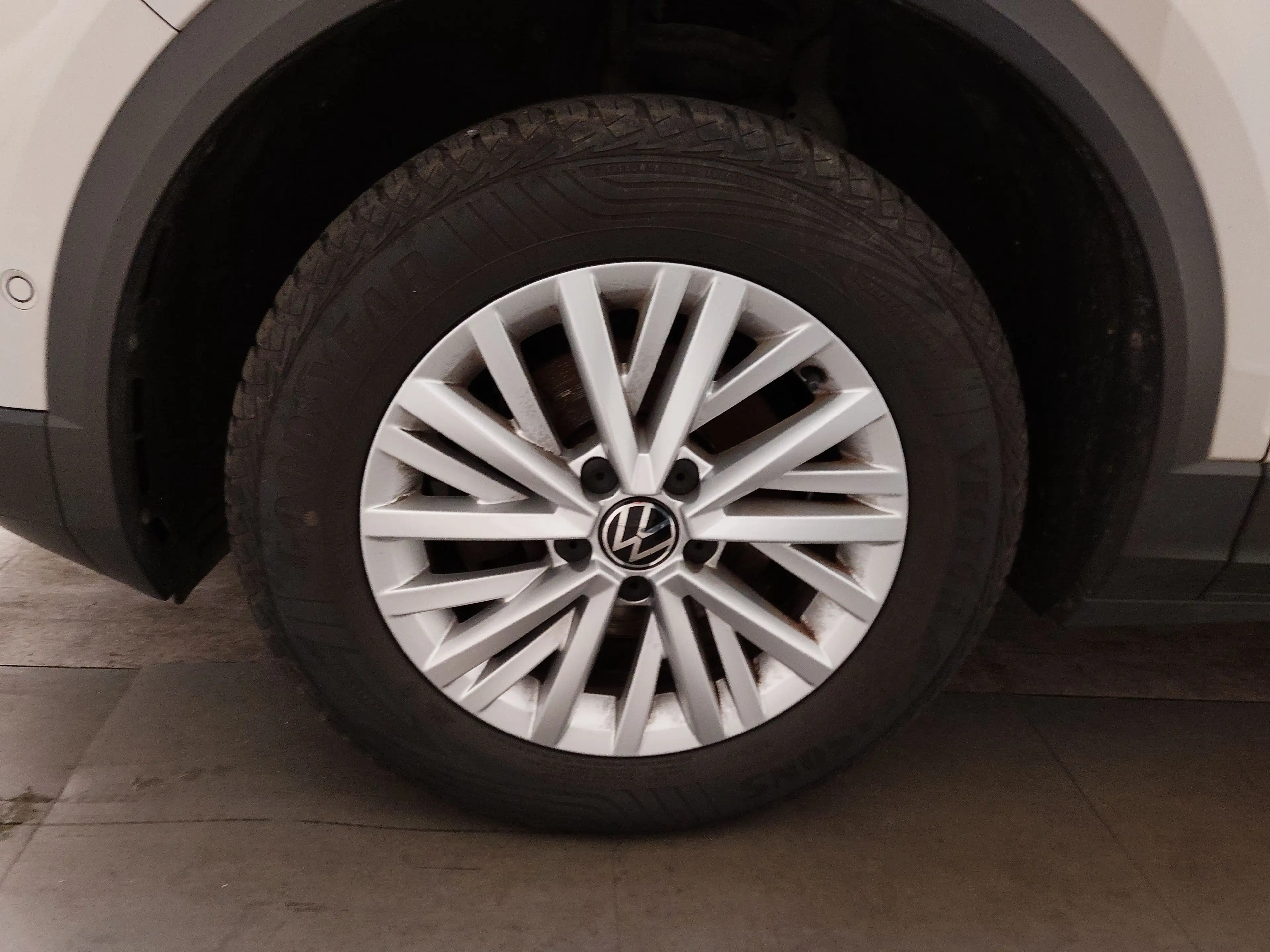 Volkswagen T-Roc 1.0 TSI Life LED DC AHK Sthzg PDC — photo 8