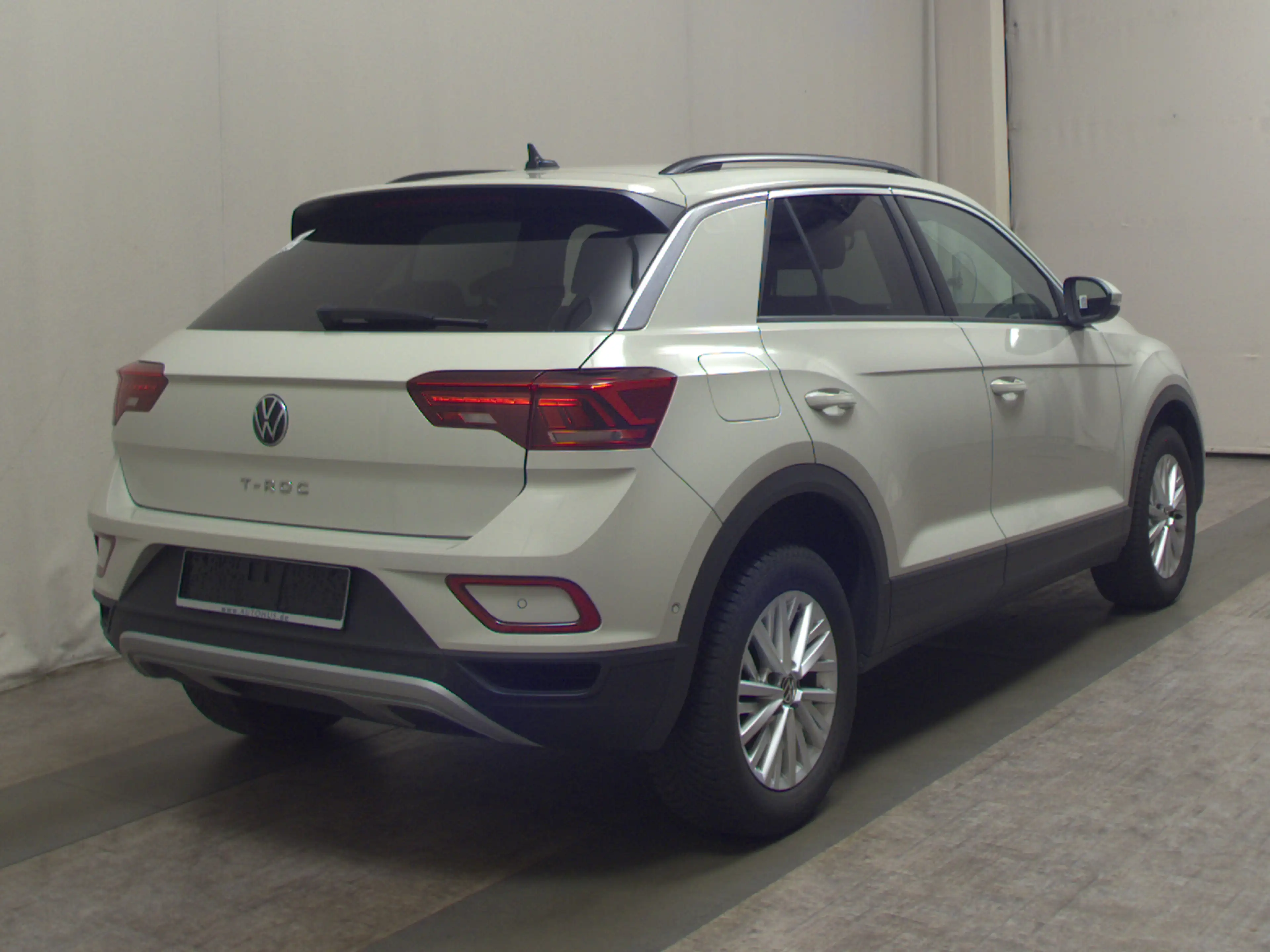 Volkswagen T-Roc 1.0 TSI Life LED DC AHK Sthzg PDC — photo 4