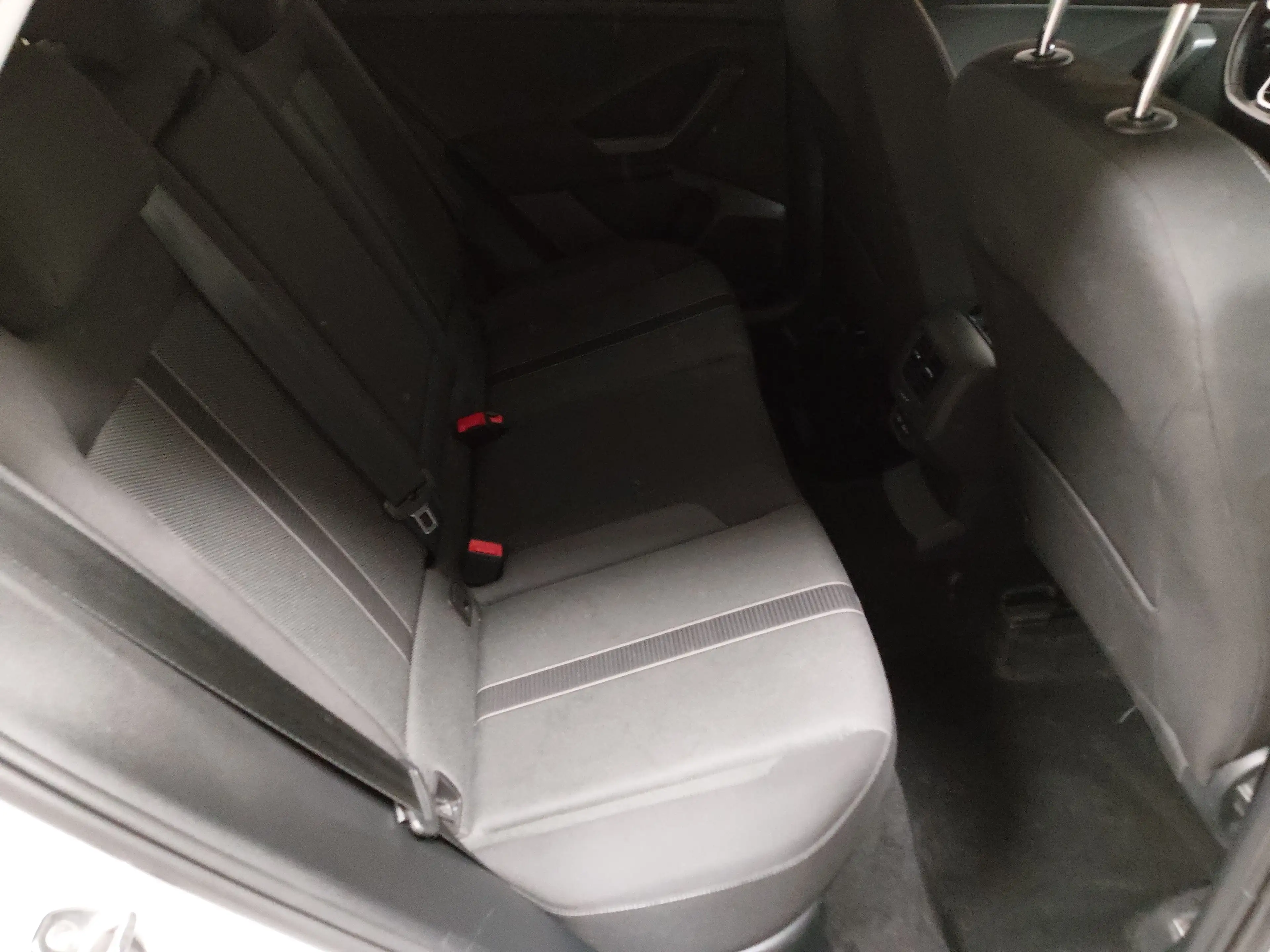 Volkswagen T-Roc 1.0 TSI Life LED DC AHK Sthzg PDC — photo 12
