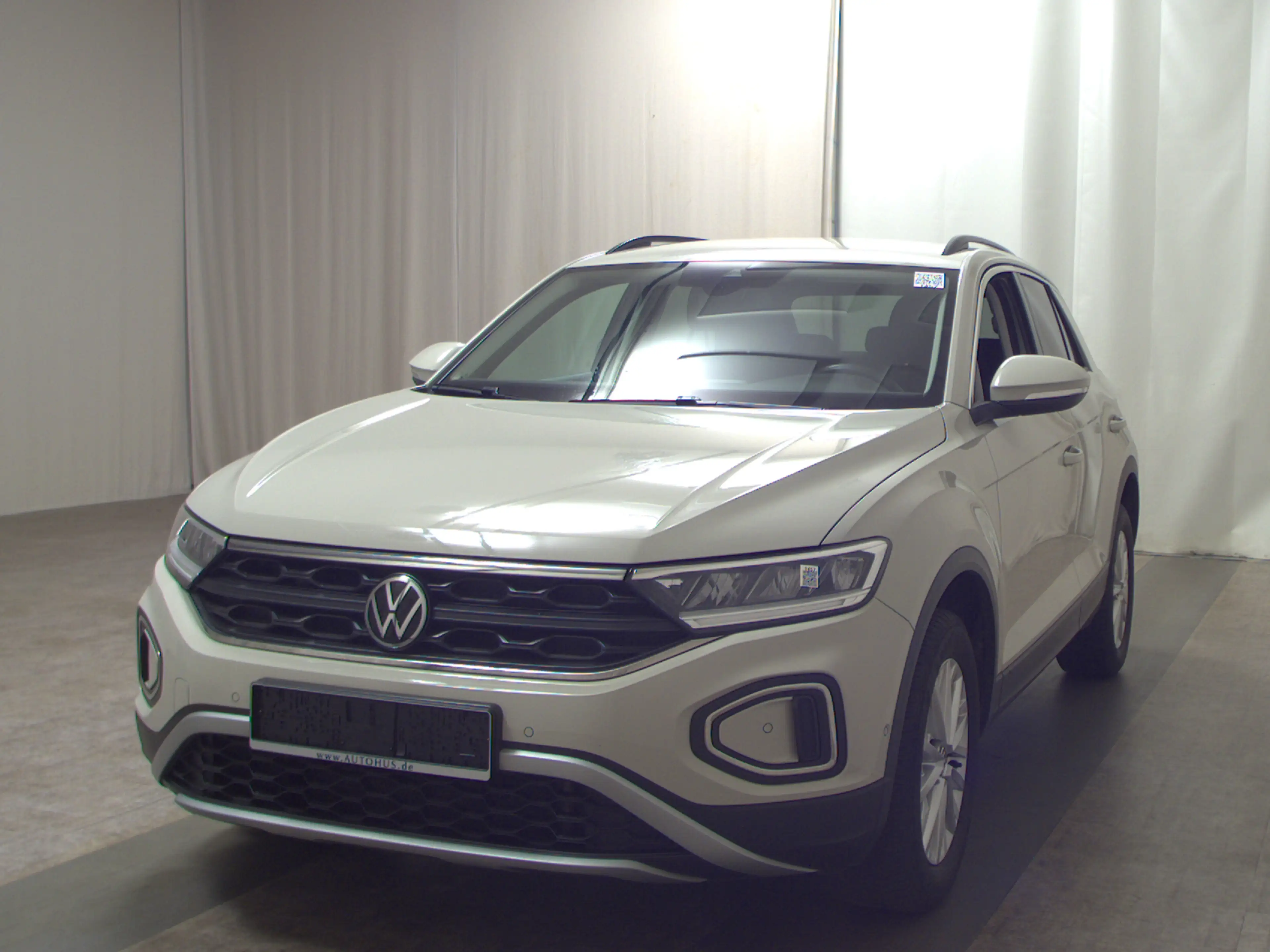 Volkswagen T-Roc 1.0 TSI Life LED DC AHK Sthzg PDC — photo 2