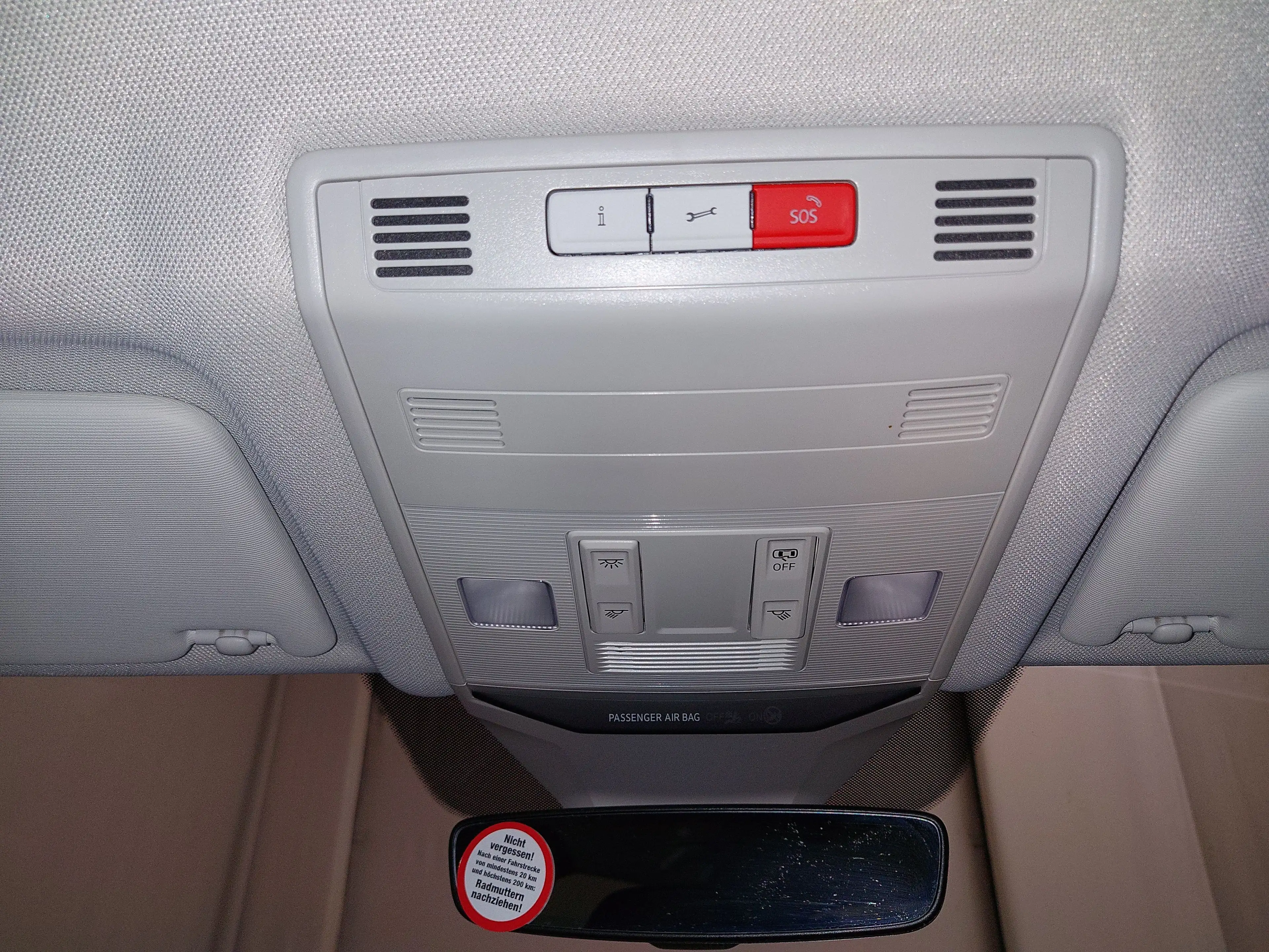 Volkswagen T-Roc 1.0 TSI Life LED DC AHK Sthzg PDC — photo 13