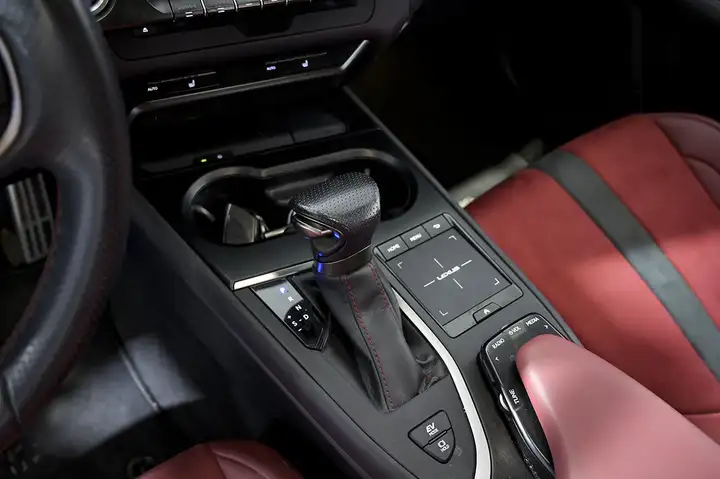 Lexus UX 250h F SPORT 2022, foto 38