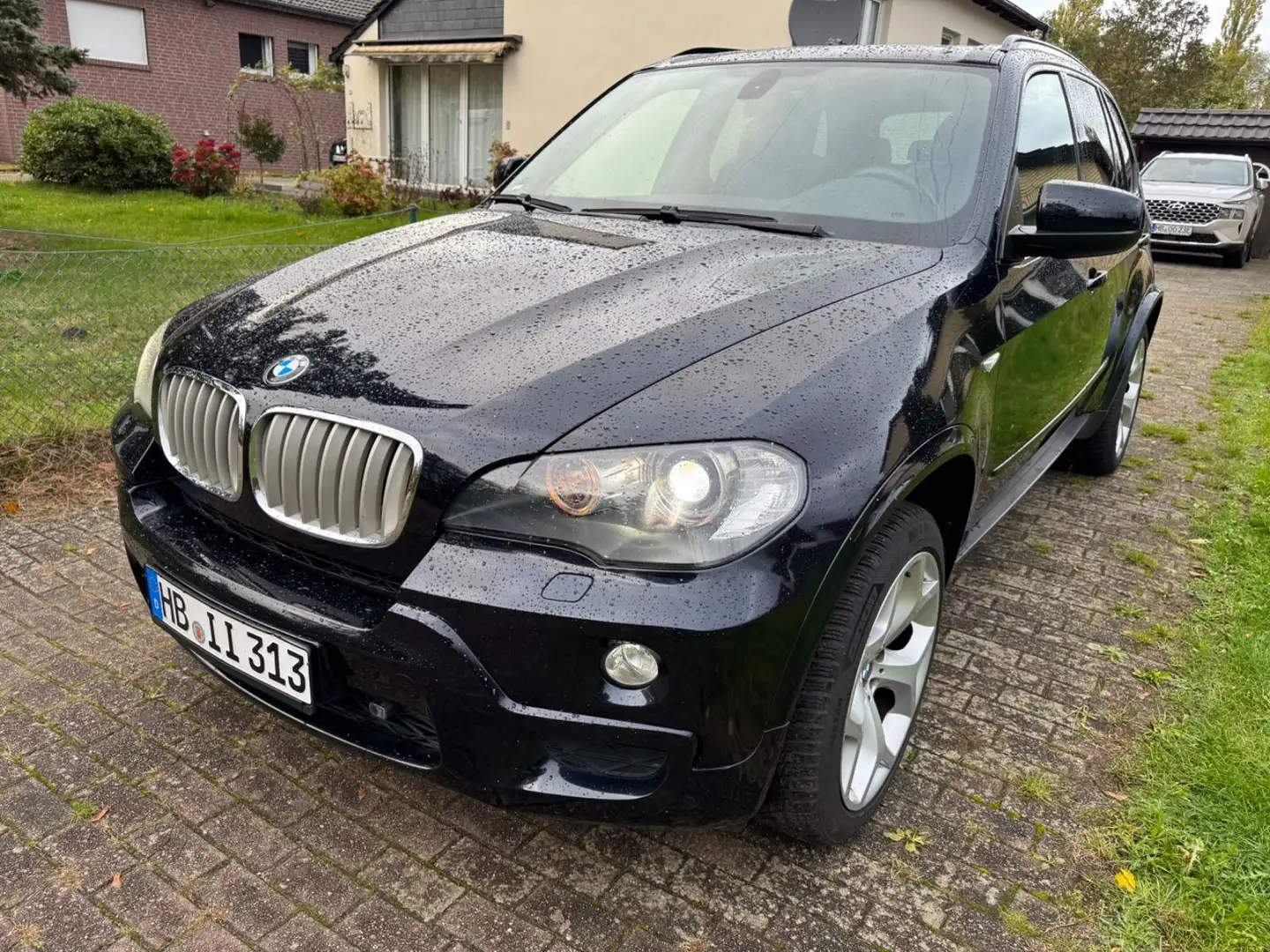 BMW X5 xDrive35d M Paket Panorama Navi 7 Sitzer Schwarz - 2