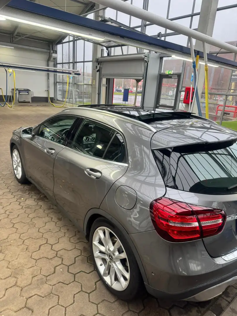 Mercedes-Benz GLA 200 Gri - 2