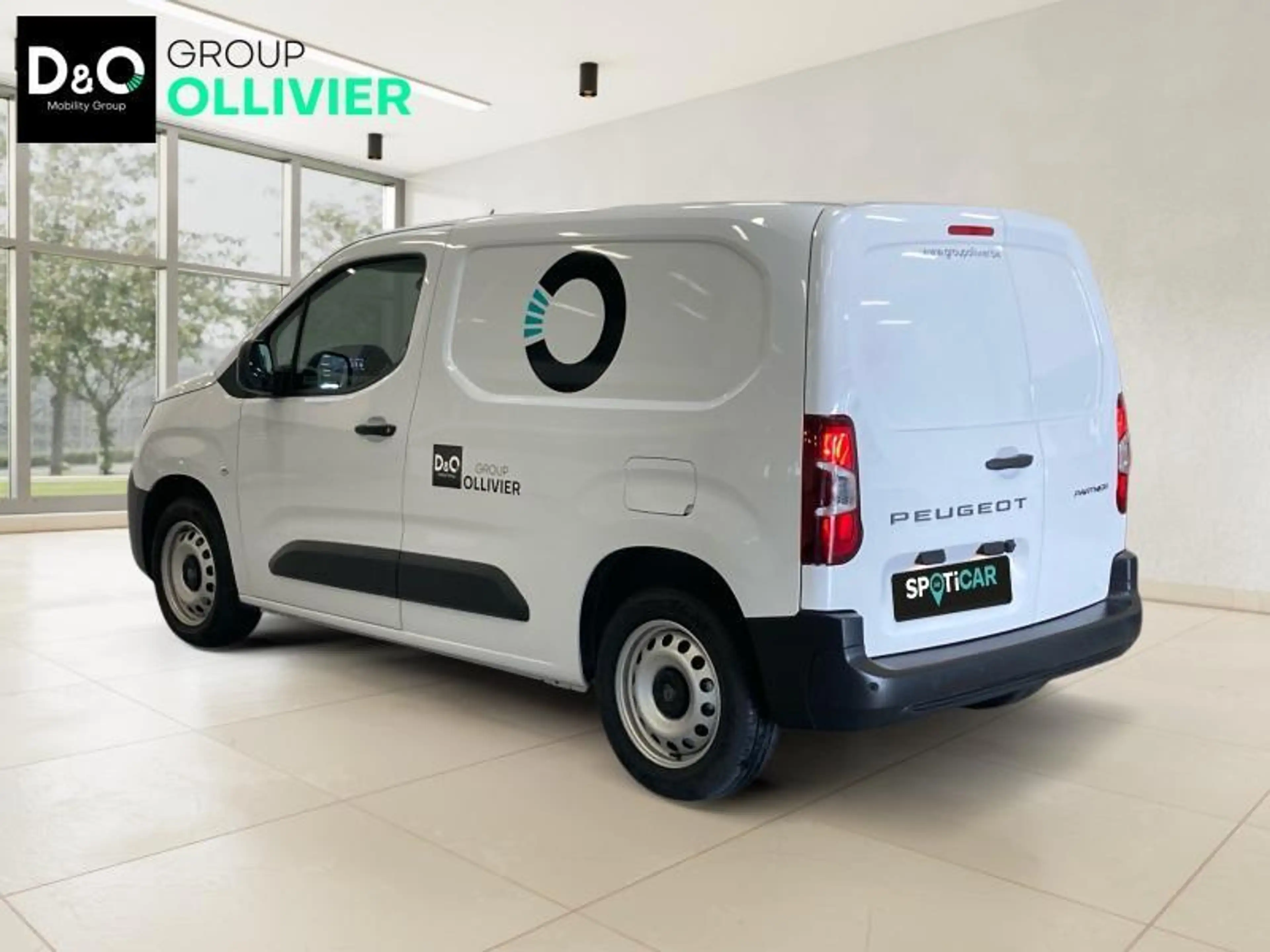 Peugeot Partner Premium - Automatqiue - Pack Bois — photo 5