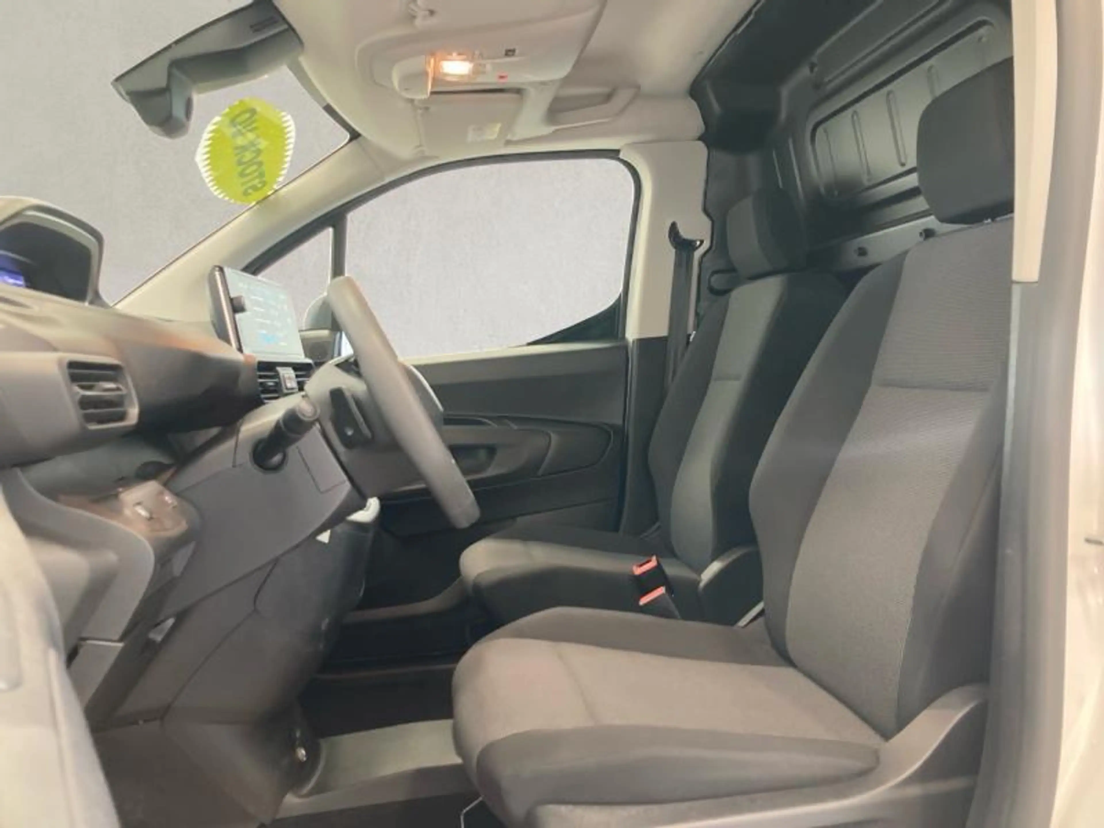 Peugeot Partner Premium - Automatqiue - Pack Bois — photo 11