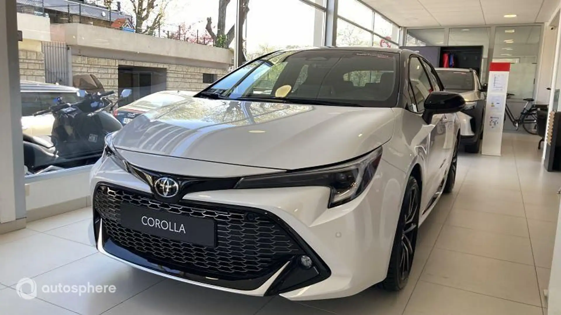 Toyota Corolla 1.8 140ch GR Sport MY24 - 1